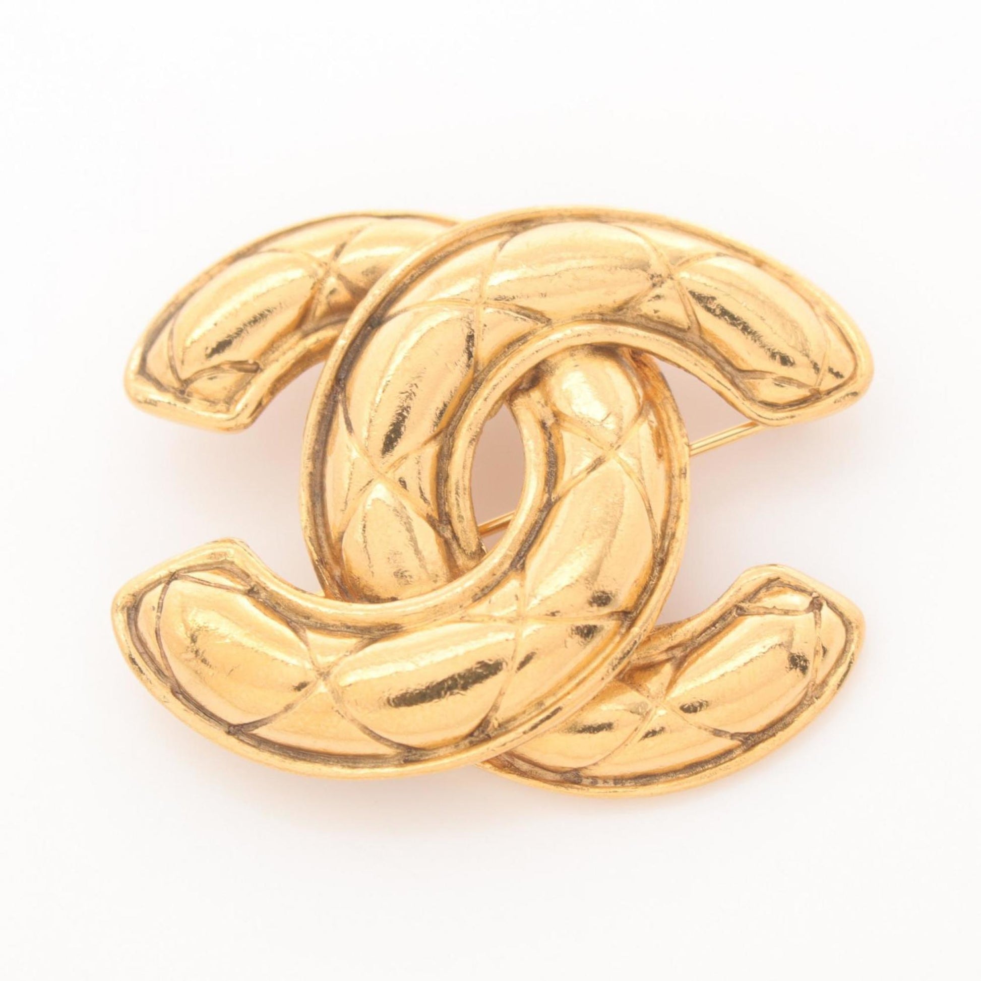 Chanel Matelassé, Gold, Gold Plated, brooch