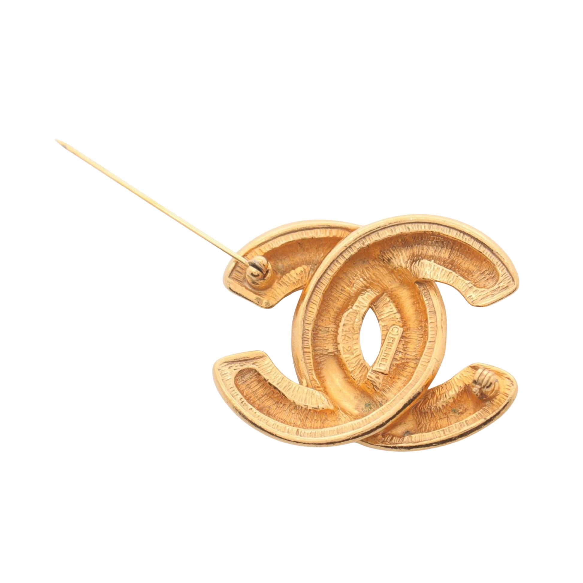 Chanel Matelassé, Gold, Gold Plated, brooch