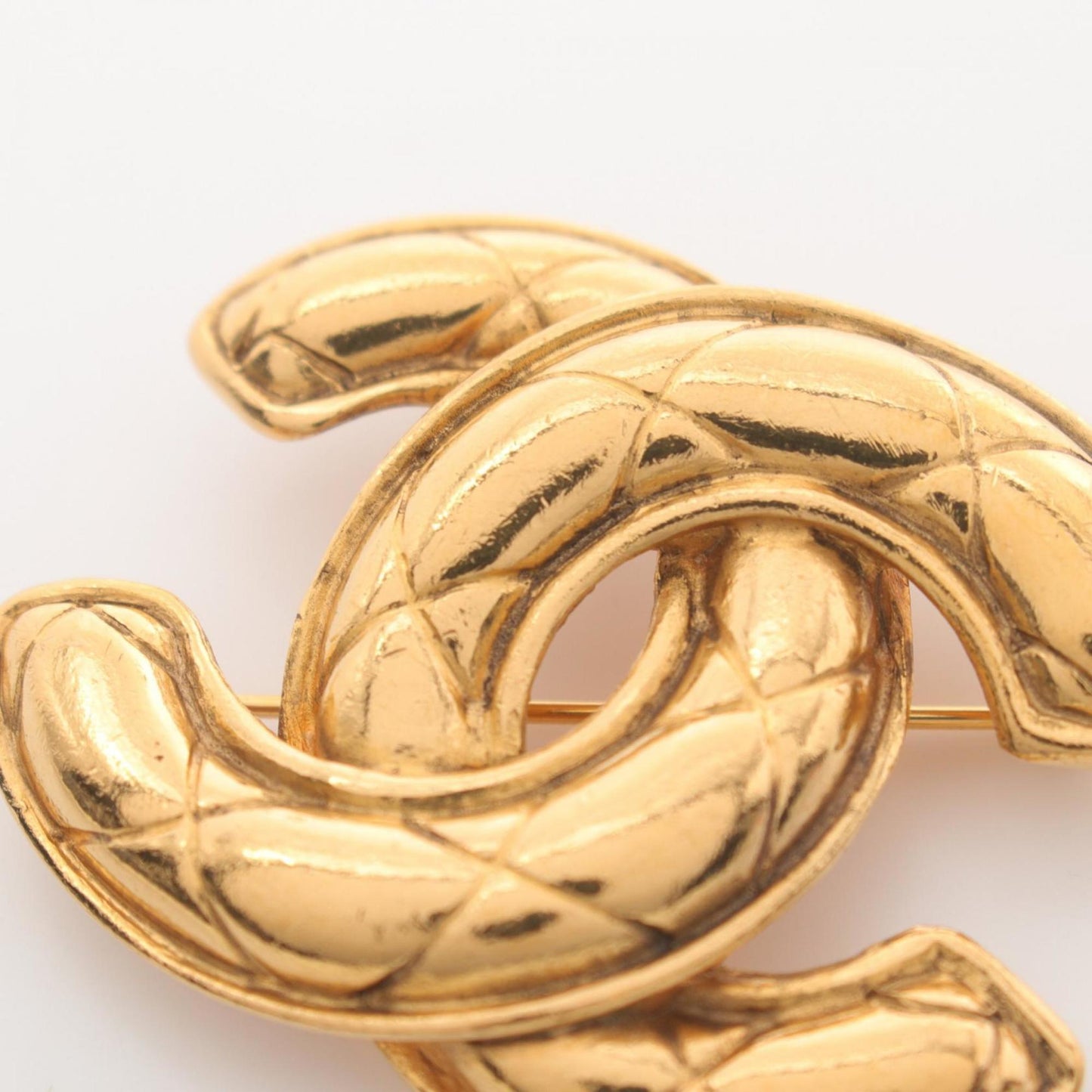 Chanel Matelassé, Gold, Gold Plated, brooch