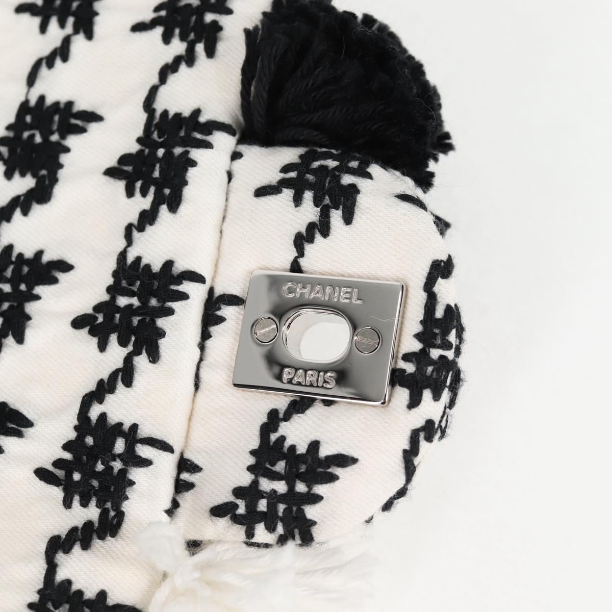 Chanel Timeless, White, Cotton, shoulder