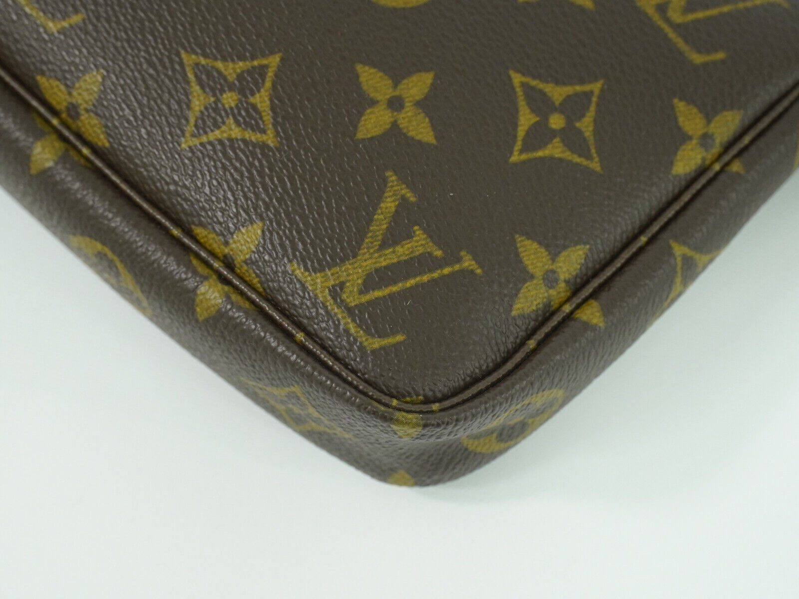 Louis Vuitton Pochette Accessoire, Brown, Canvas, clutch