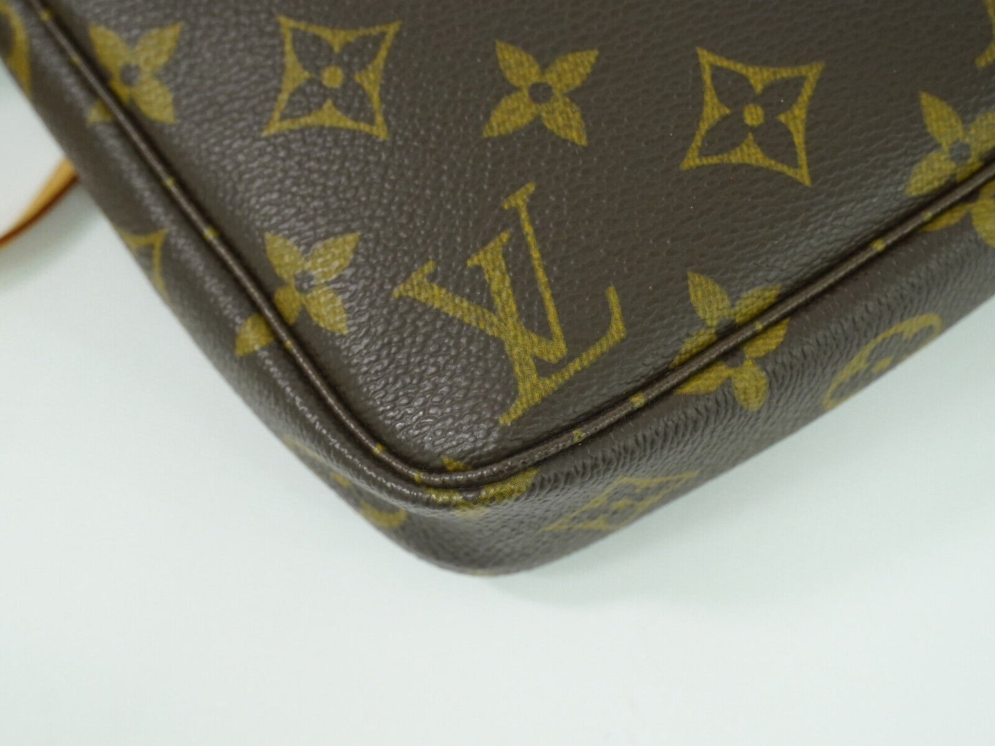 Louis Vuitton Pochette Accessoire, Brown, Canvas, clutch