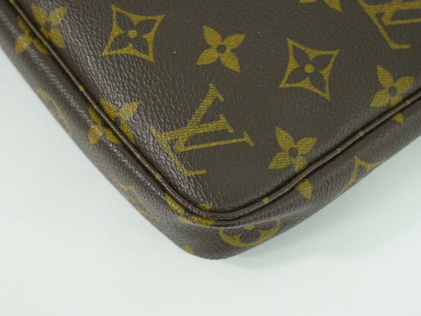 Louis Vuitton Pochette Accessoire, Brown, Canvas, clutch