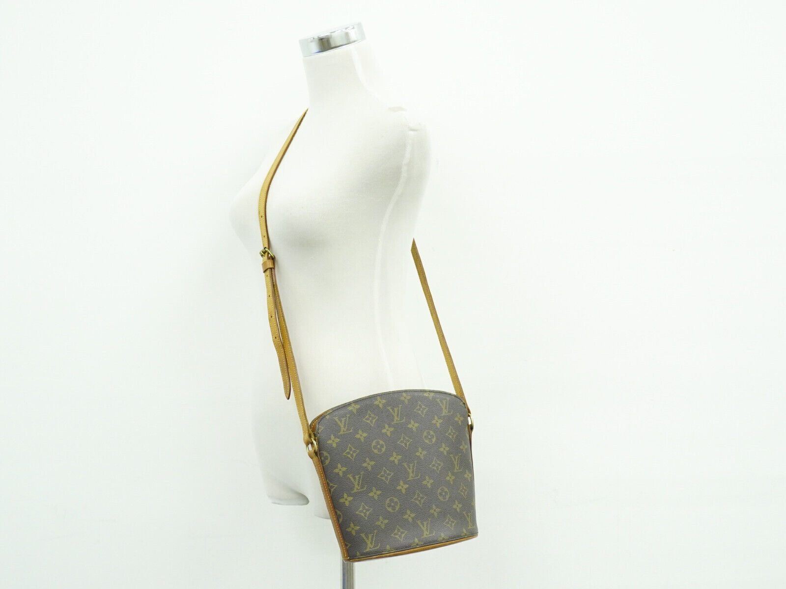 Louis Vuitton Drouot, Brown, Canvas, shoulder