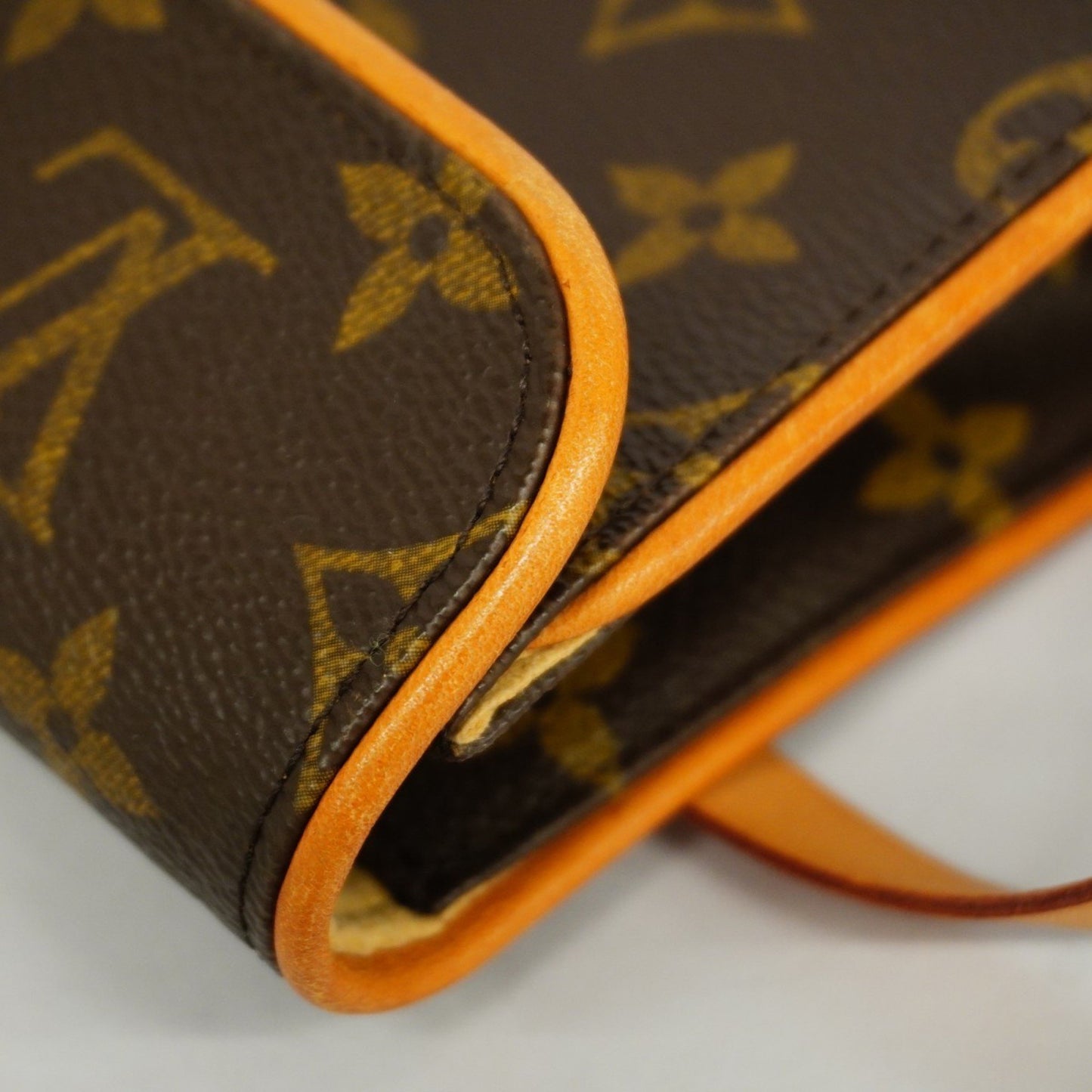 Louis Vuitton Florentine, Brown, Canvas, clutch