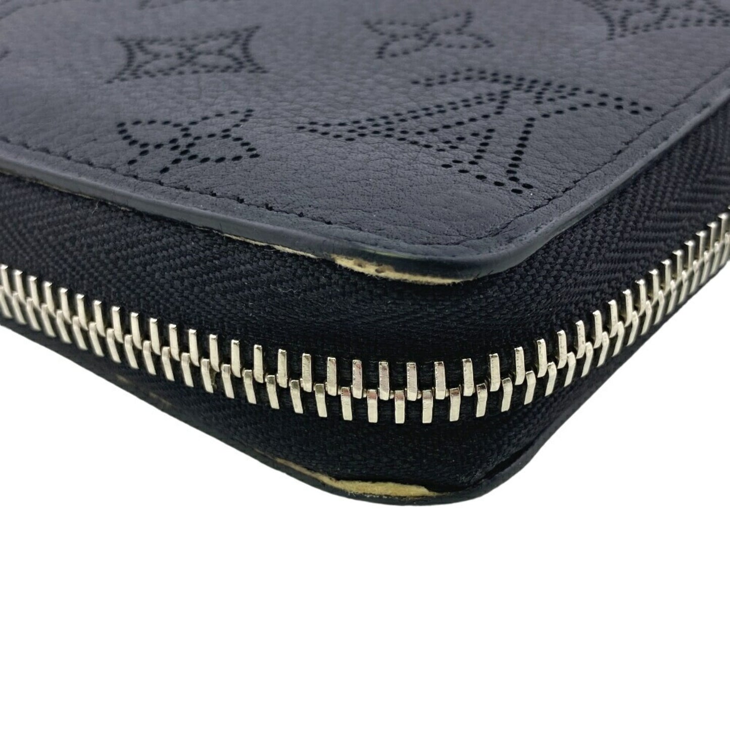 Louis Vuitton Zippy wallet, Black, Leather, wallet