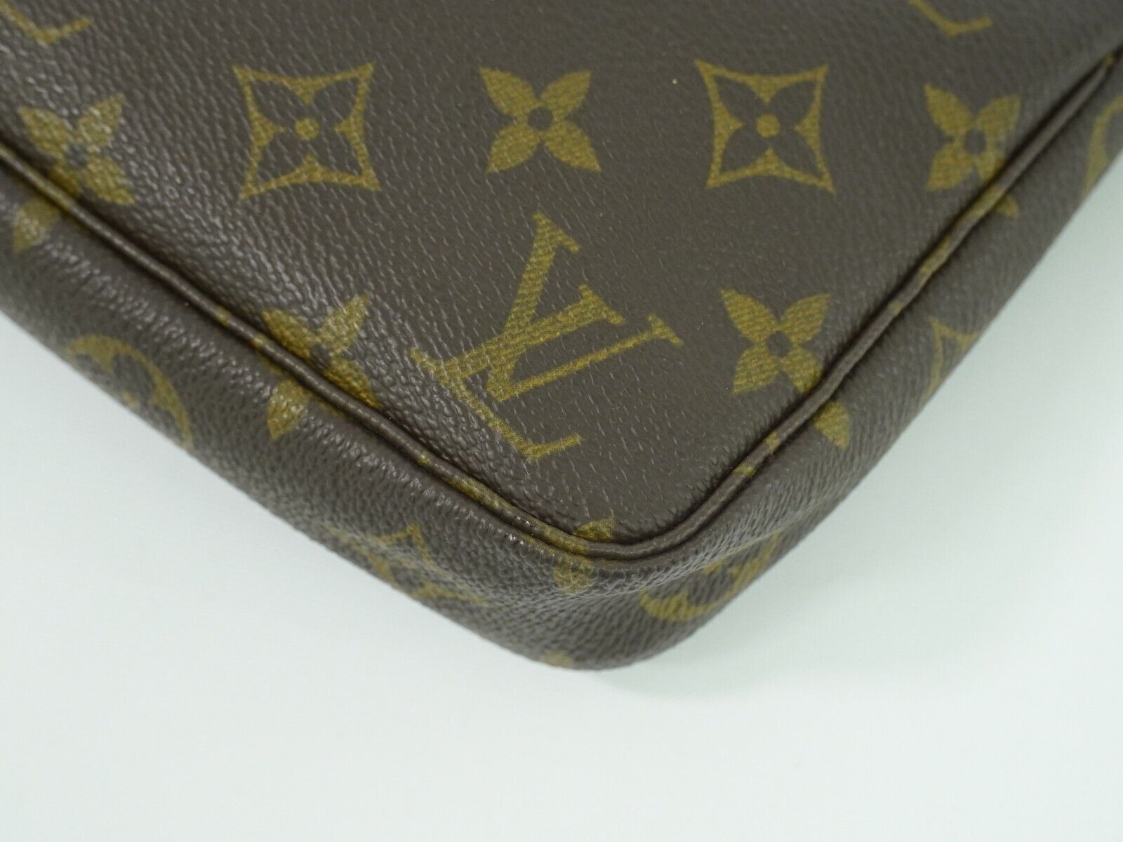 Louis Vuitton Pochette Accessoire, Brown, Canvas, clutch