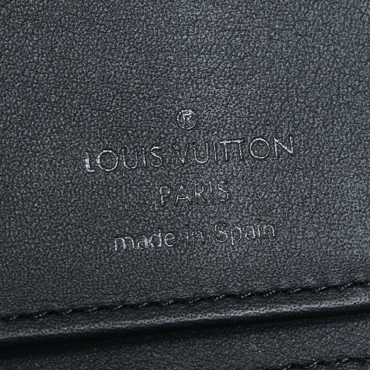 Louis Vuitton Zippy, Black, Leather, wallet