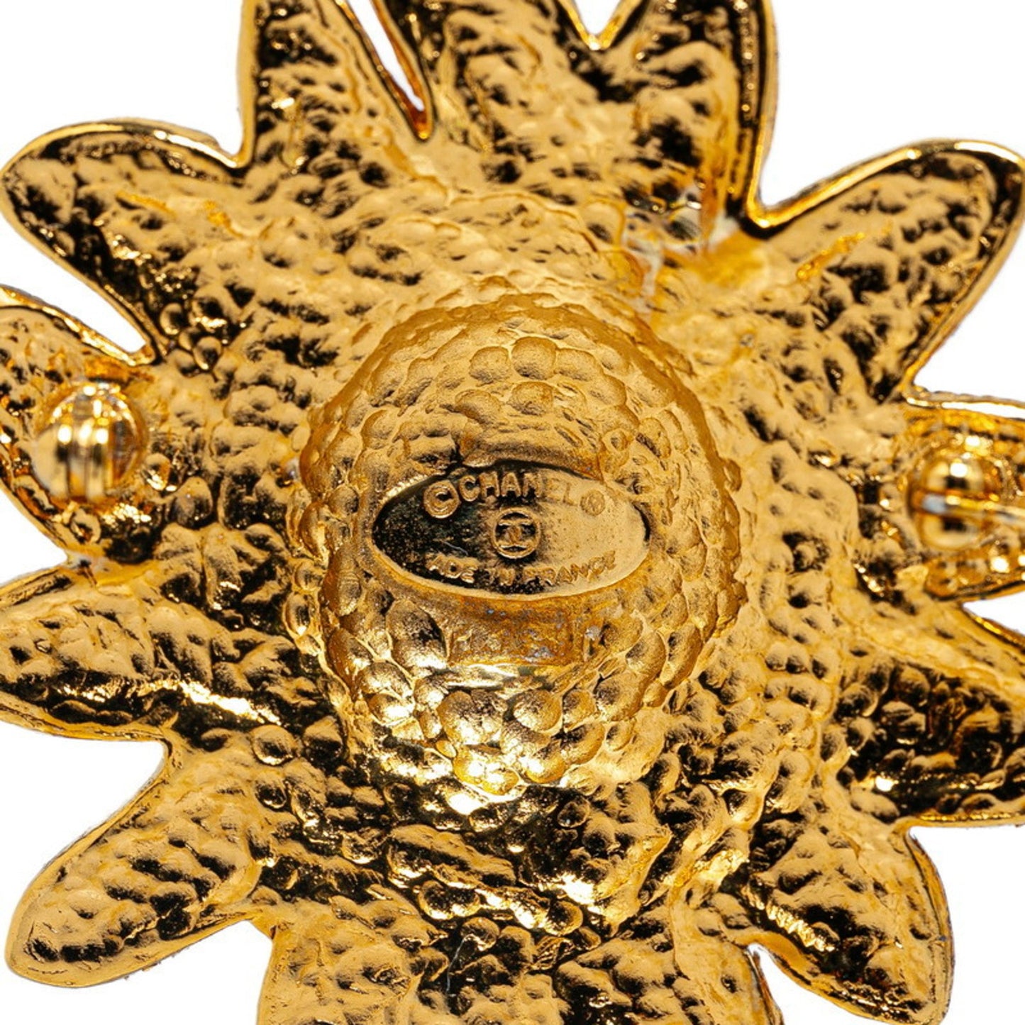 Chanel Medaillon, Gold, Gold Plated, brooch