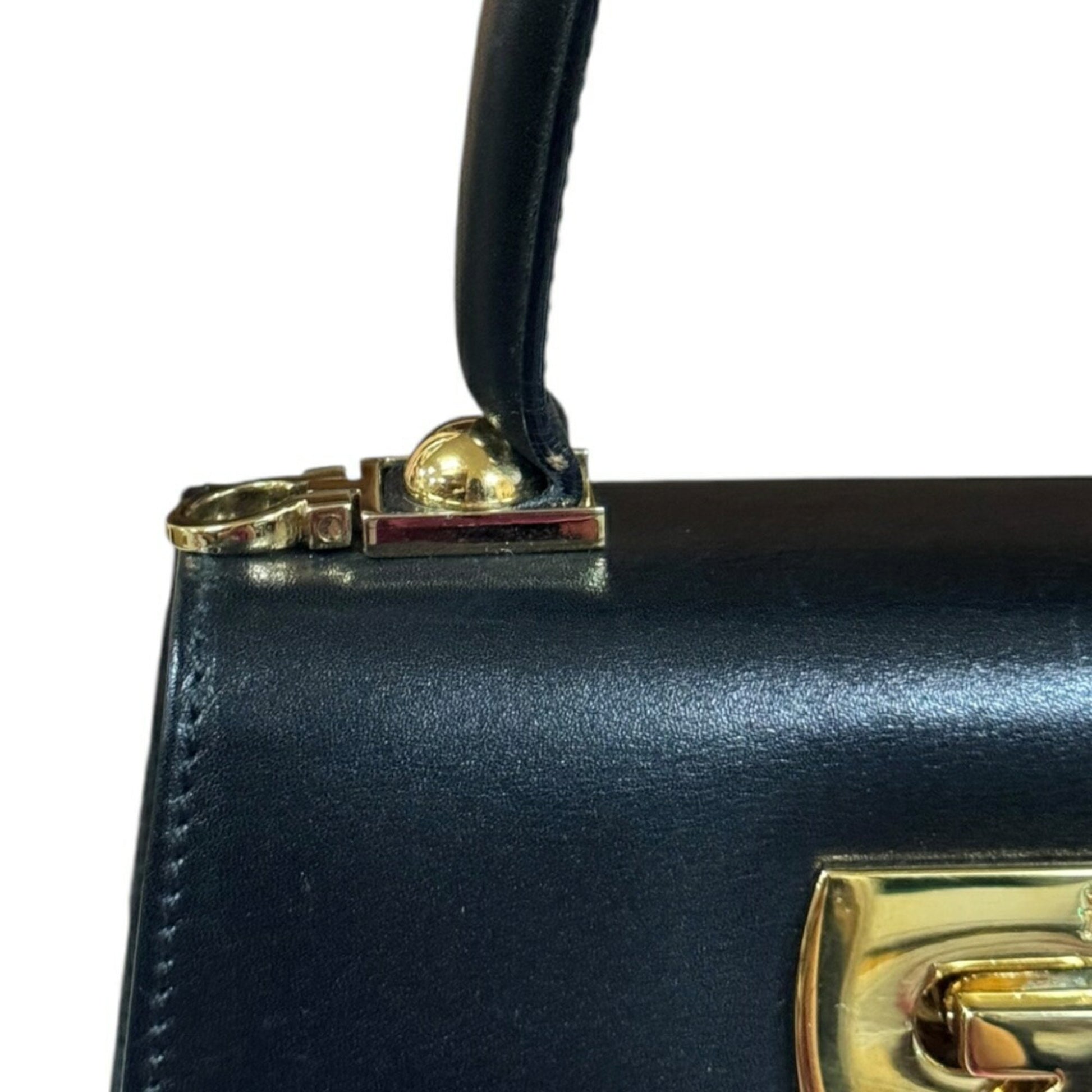 Salvatore Ferragamo Gancini, Black, Leather, shoulder