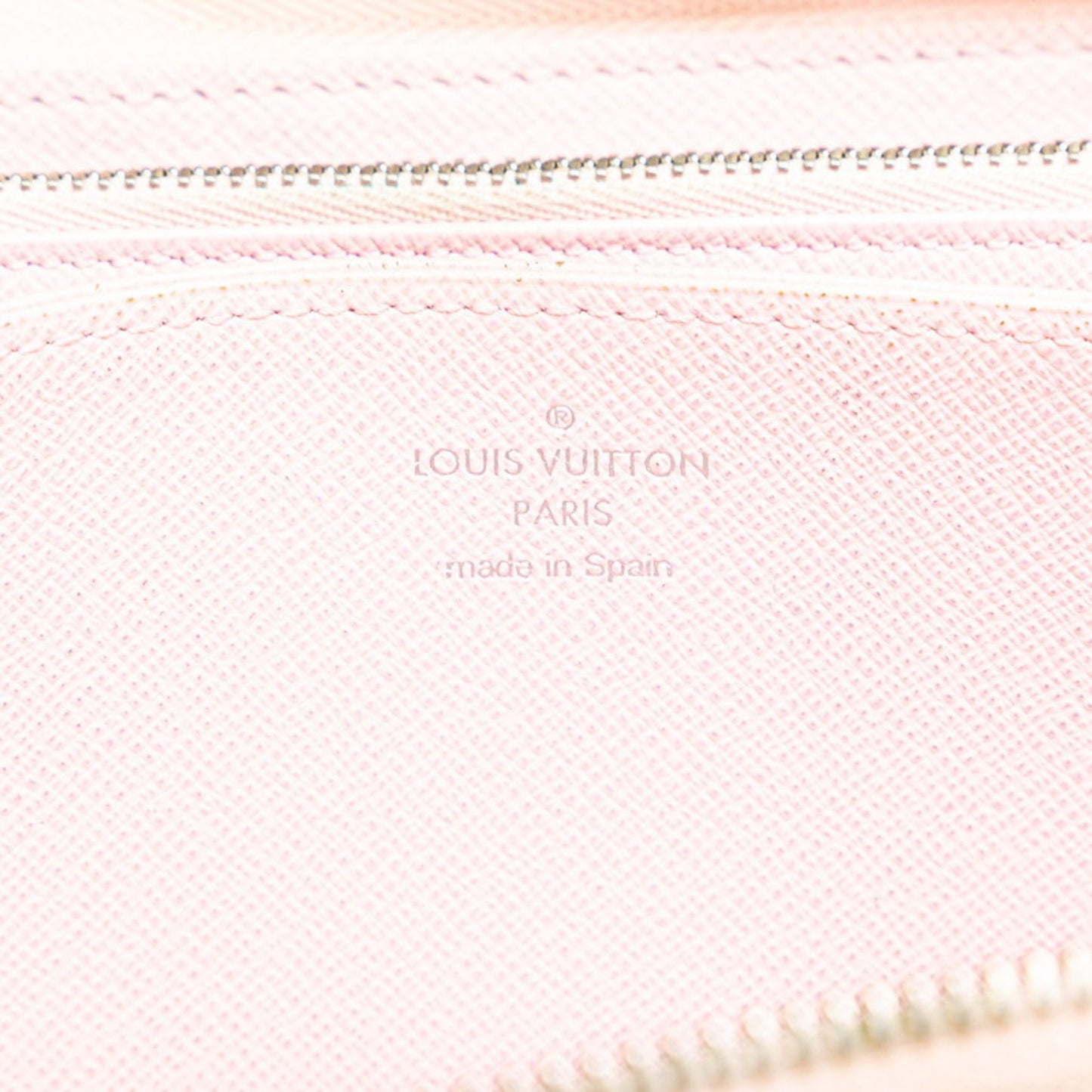 Louis Vuitton Portefeuille zippy, Pink, Canvas, wallet