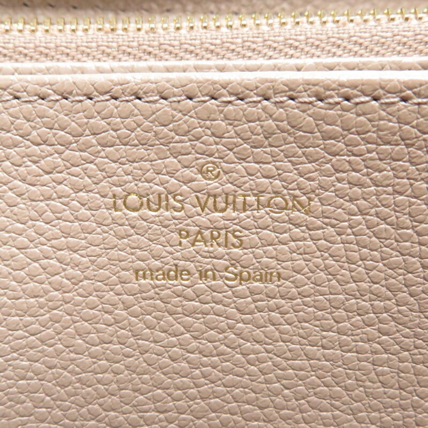 Louis Vuitton Zippy wallet, Beige, Leather, wallet