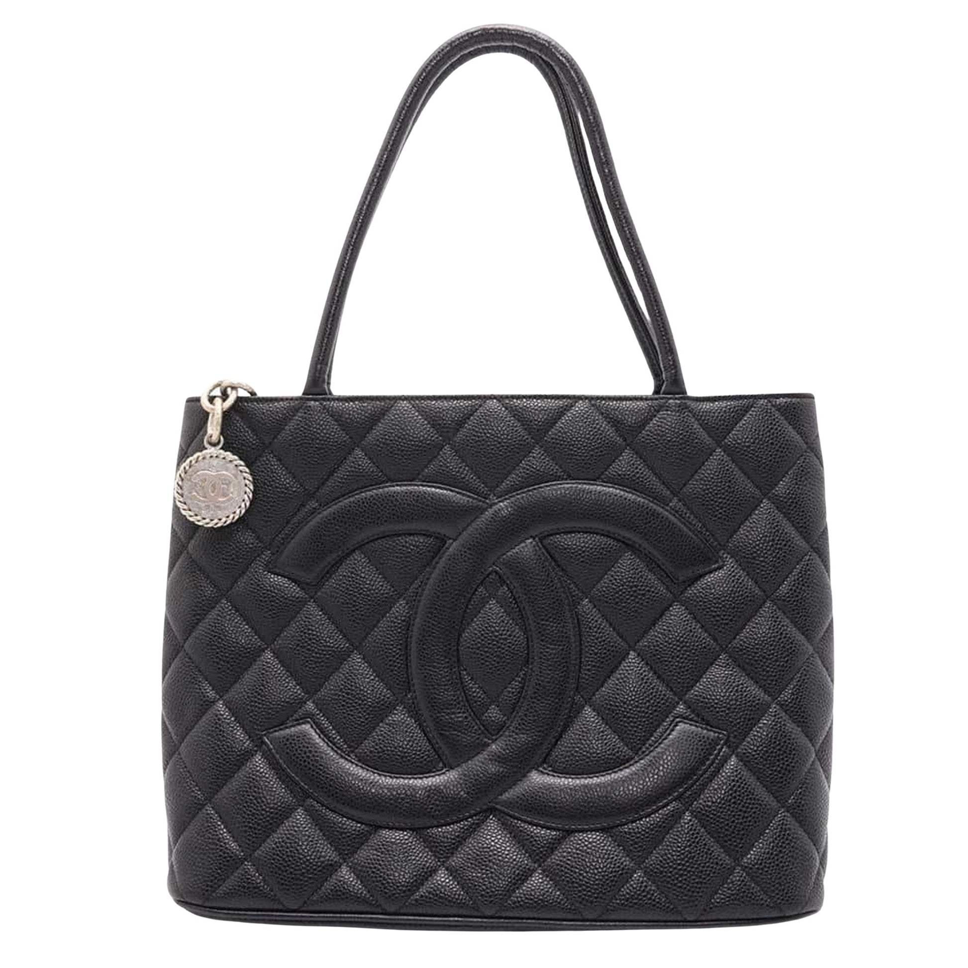 Chanel Medaillon, Black, Leather, tote