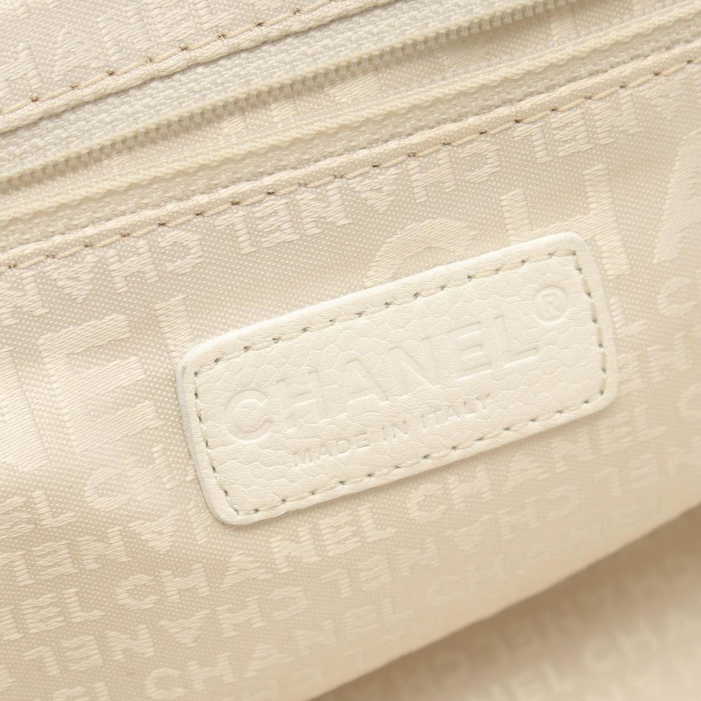 Chanel Chocolate bar, White, Leather, handbag