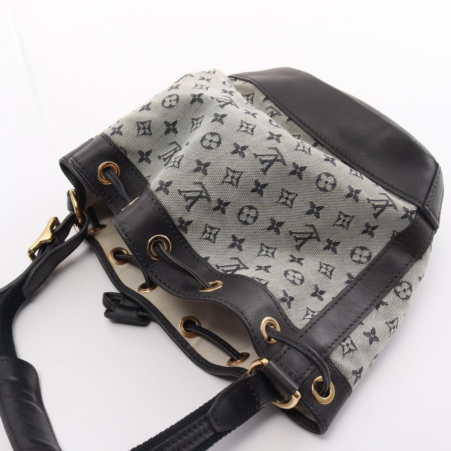 Louis Vuitton Noelie, Grey, Canvas, handbag