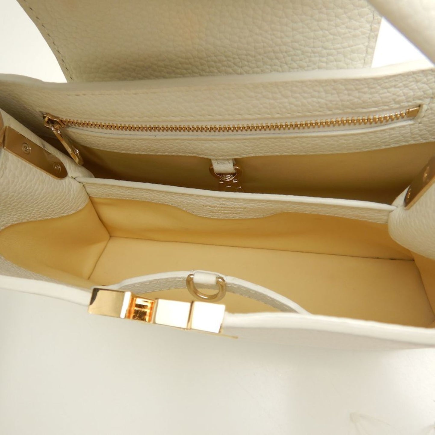 Louis Vuitton, Gold, Leather, handbag