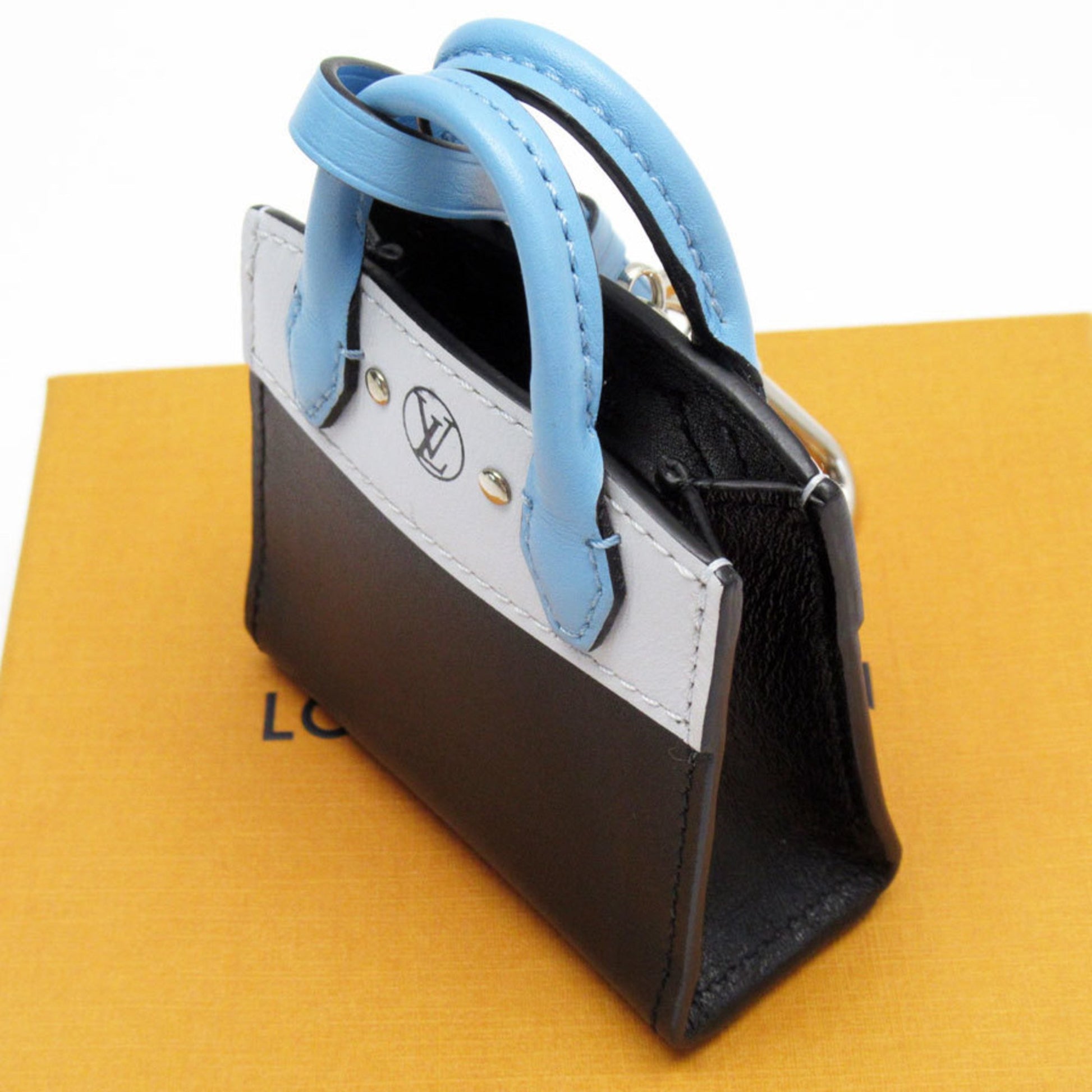 Louis Vuitton City steamer, Blue, Leather, handbag