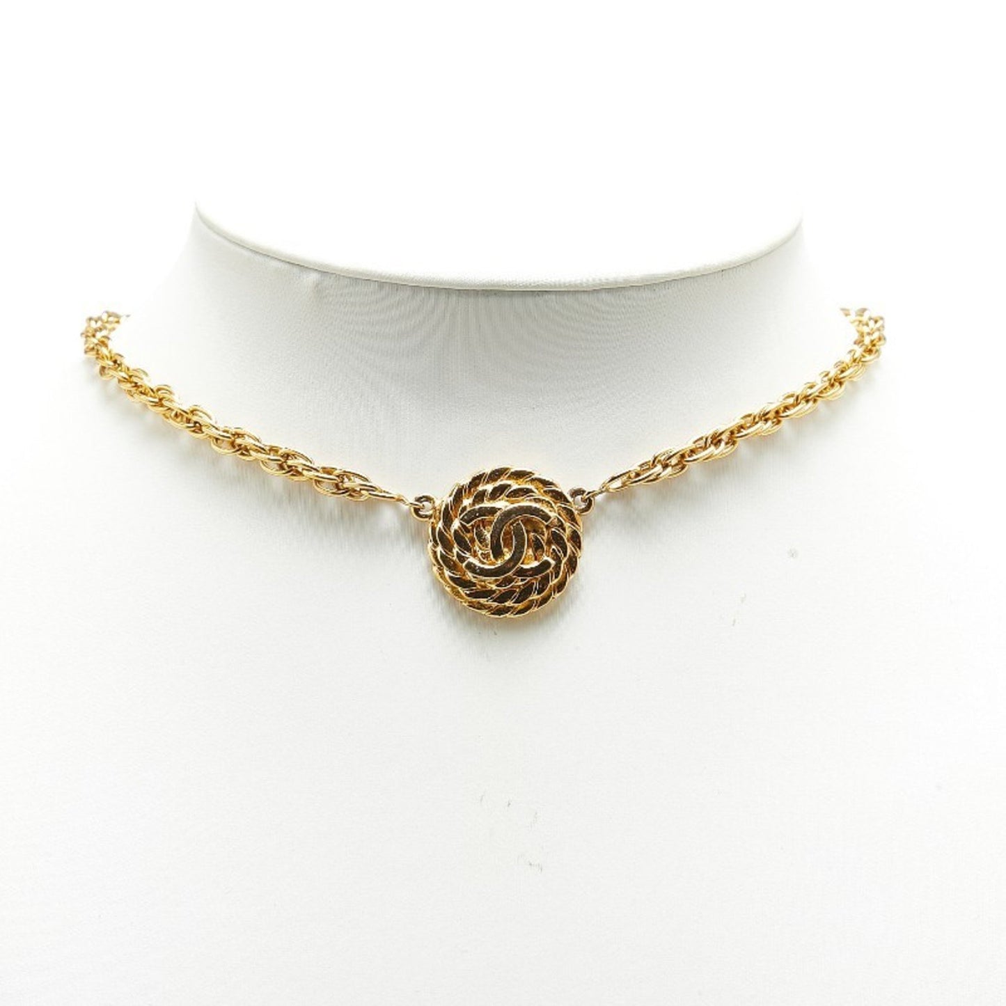 Chanel Medaillon, Gold, Gold Plated, necklace