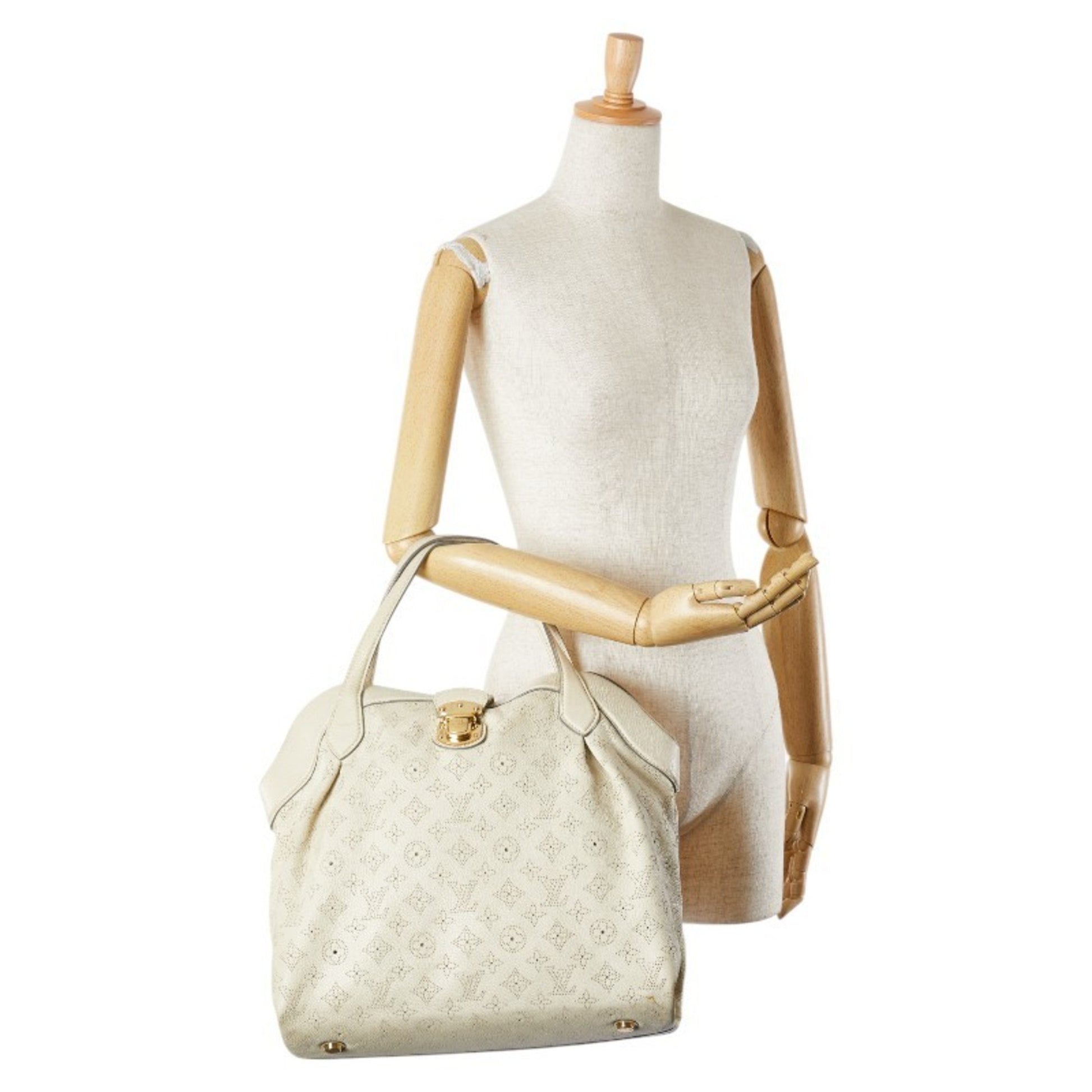 Louis Vuitton Mahina, Beige, Leather, handbag