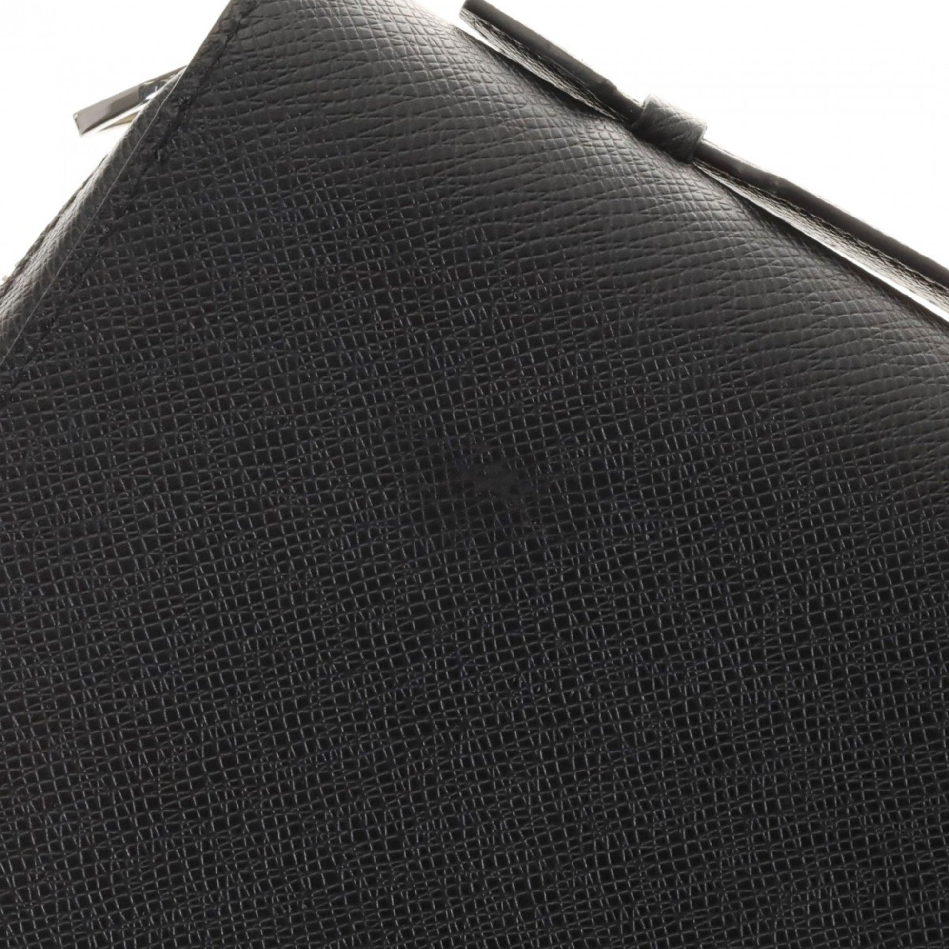 Louis Vuitton Zippy XL, Black, Leather, wallet