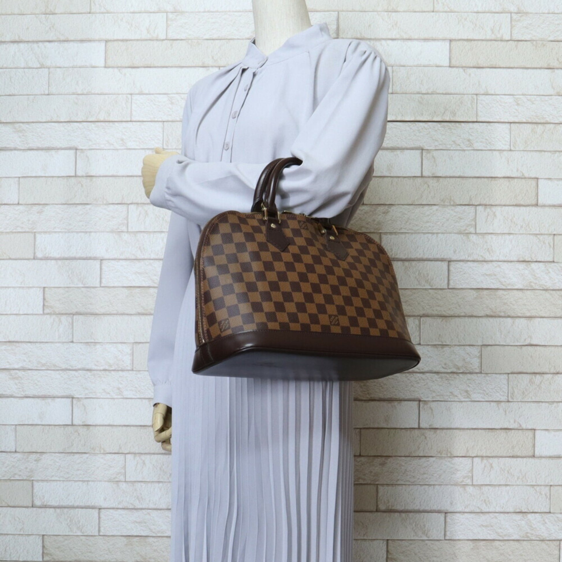 Louis Vuitton Alma, Brown, Canvas, handbag