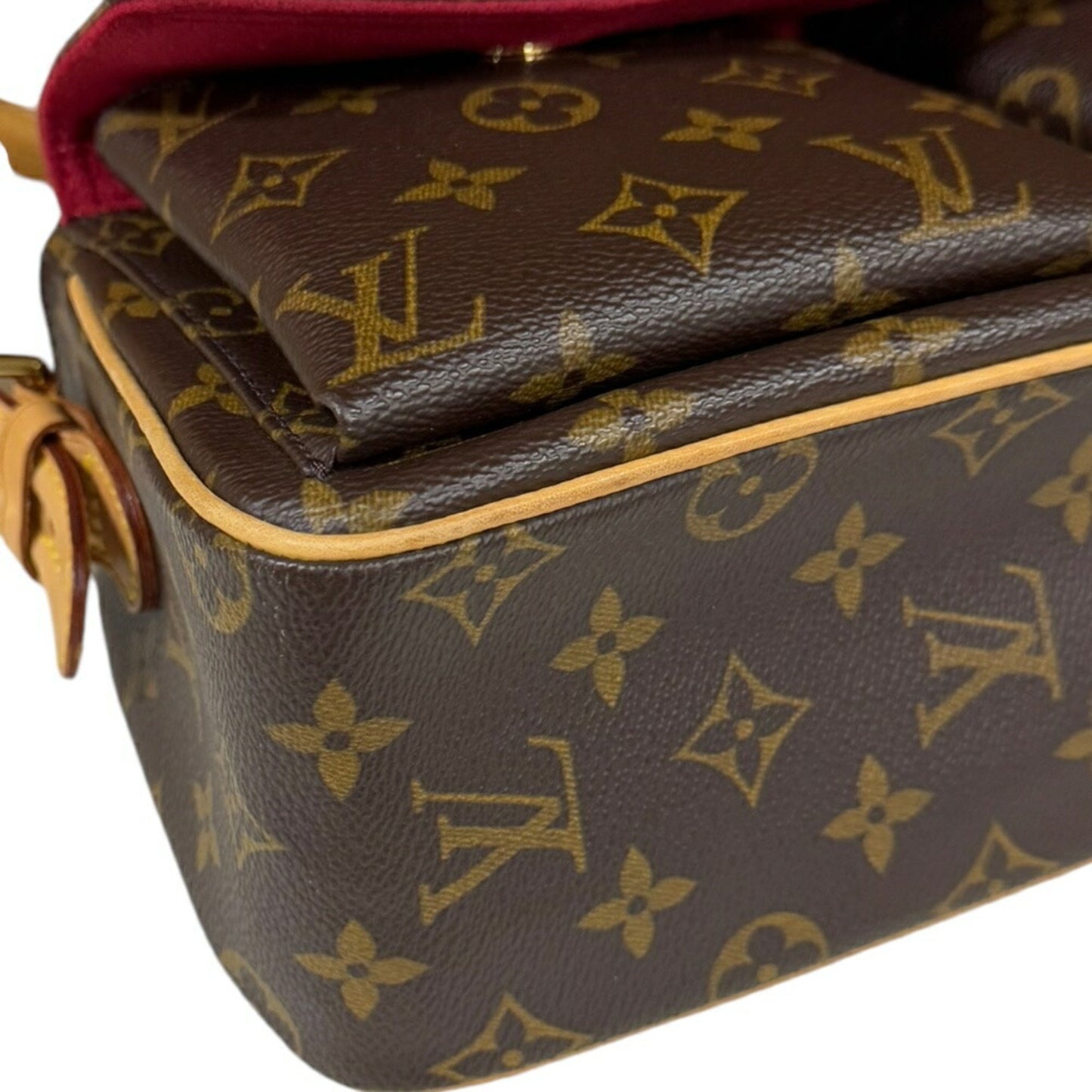 Louis Vuitton Viva Cité, Brown, Canvas, shoulder