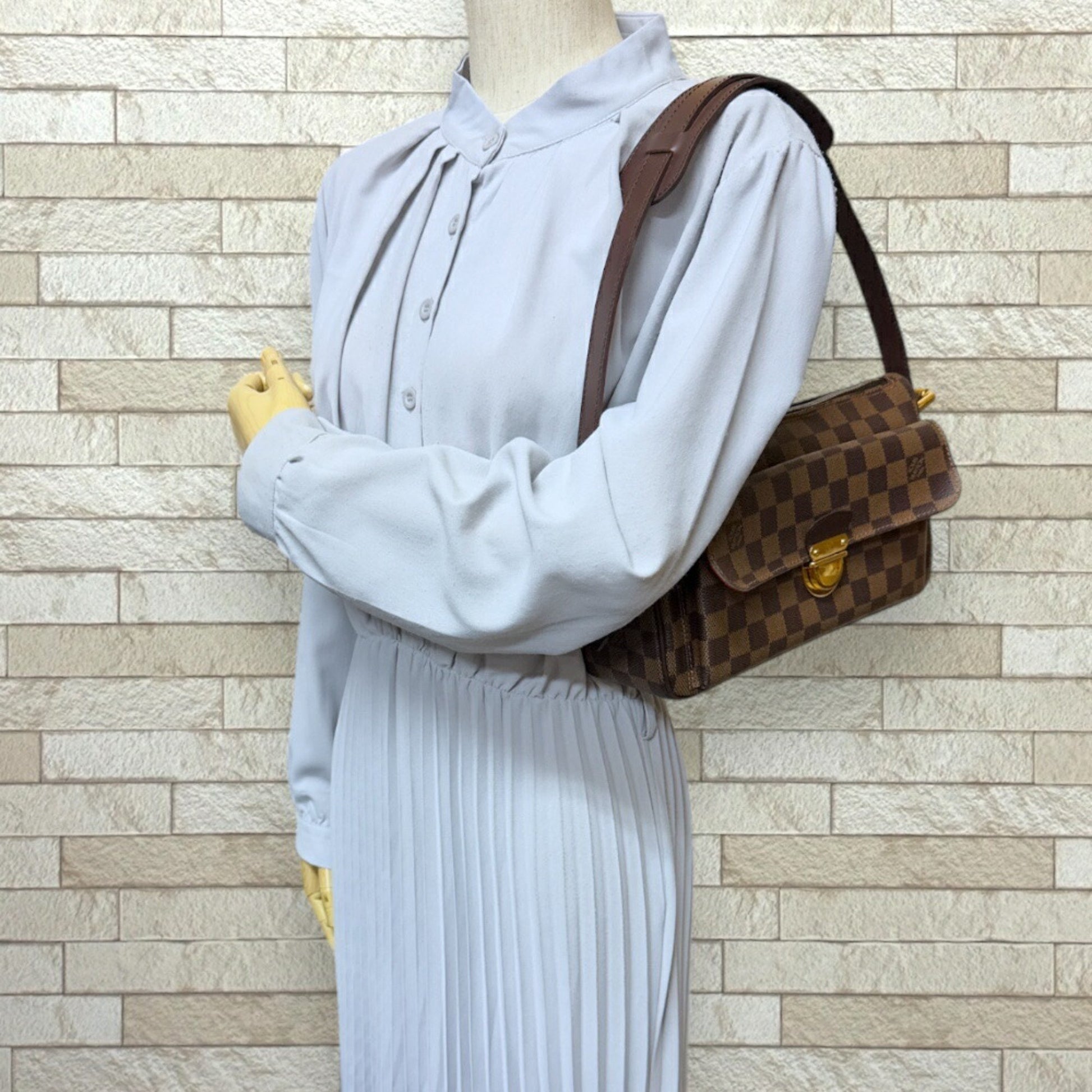 Louis Vuitton Ravello GM, Brown, Canvas, shoulder
