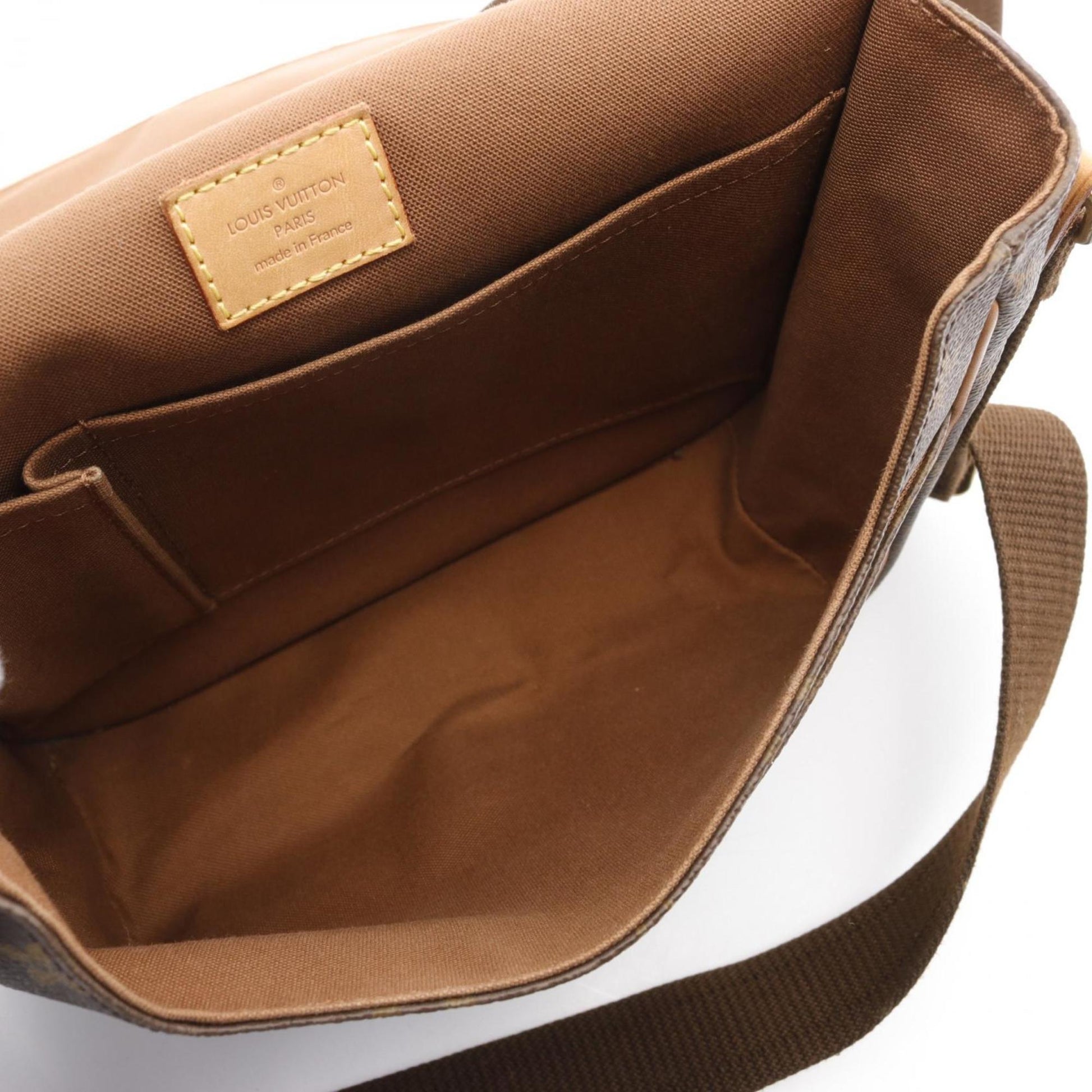 Louis Vuitton Bosphore, Brown, Canvas, shoulder