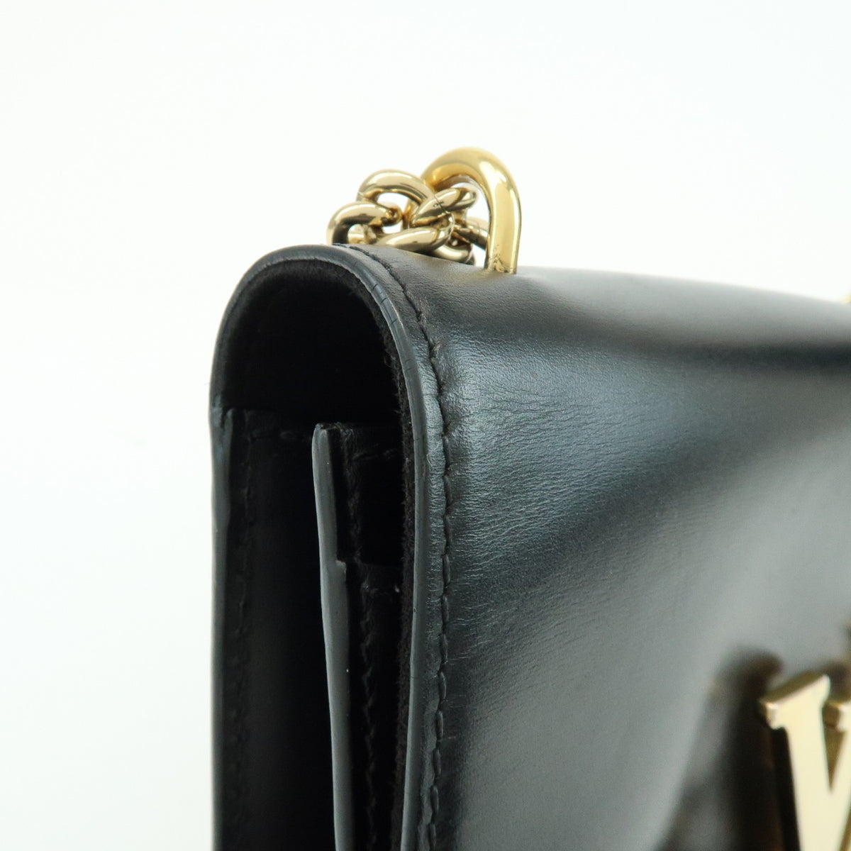 Louis Vuitton Chain Louise Clutch Leather, Black, Leather, Clutch