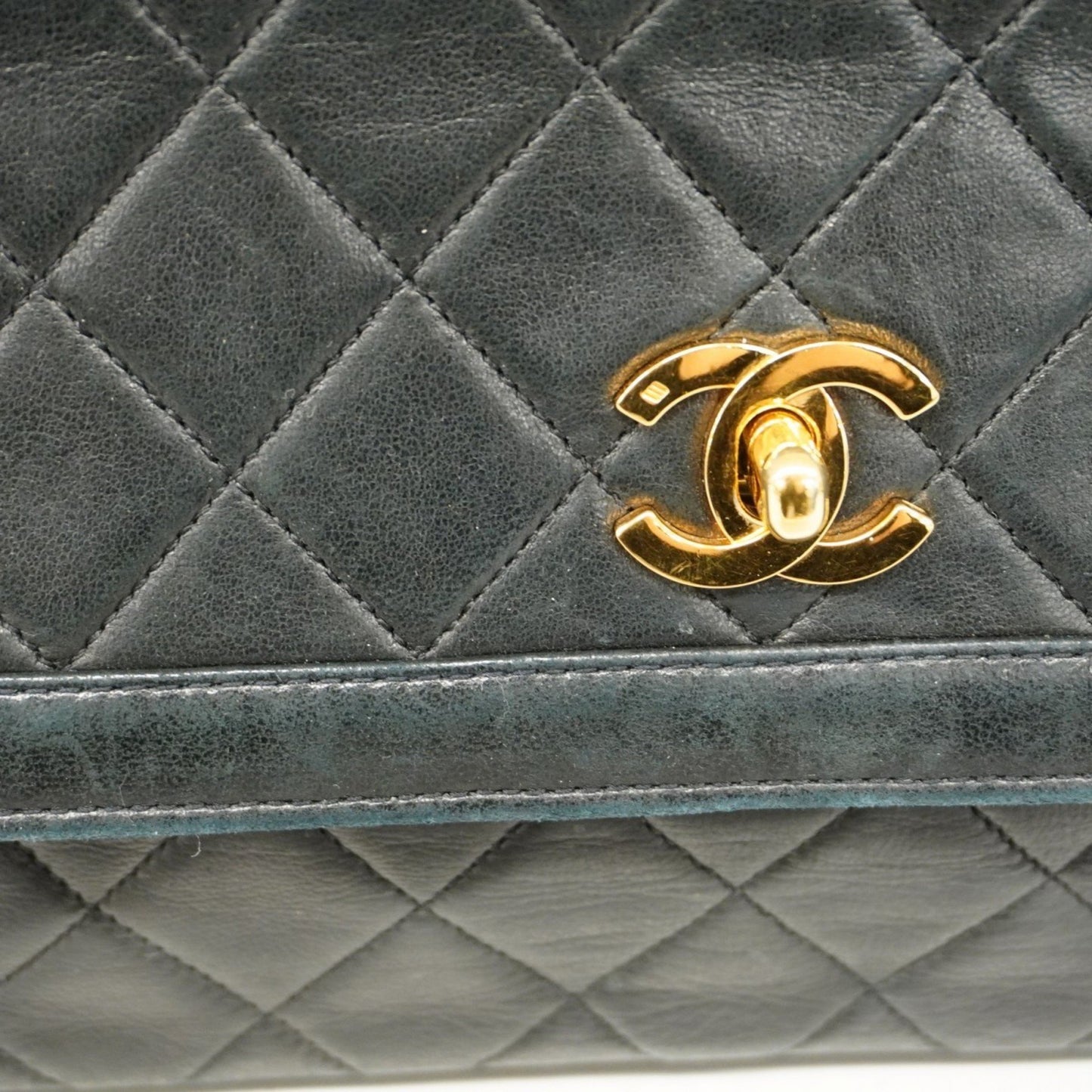 Chanel Classic Flap, Black, Leather, shoulder