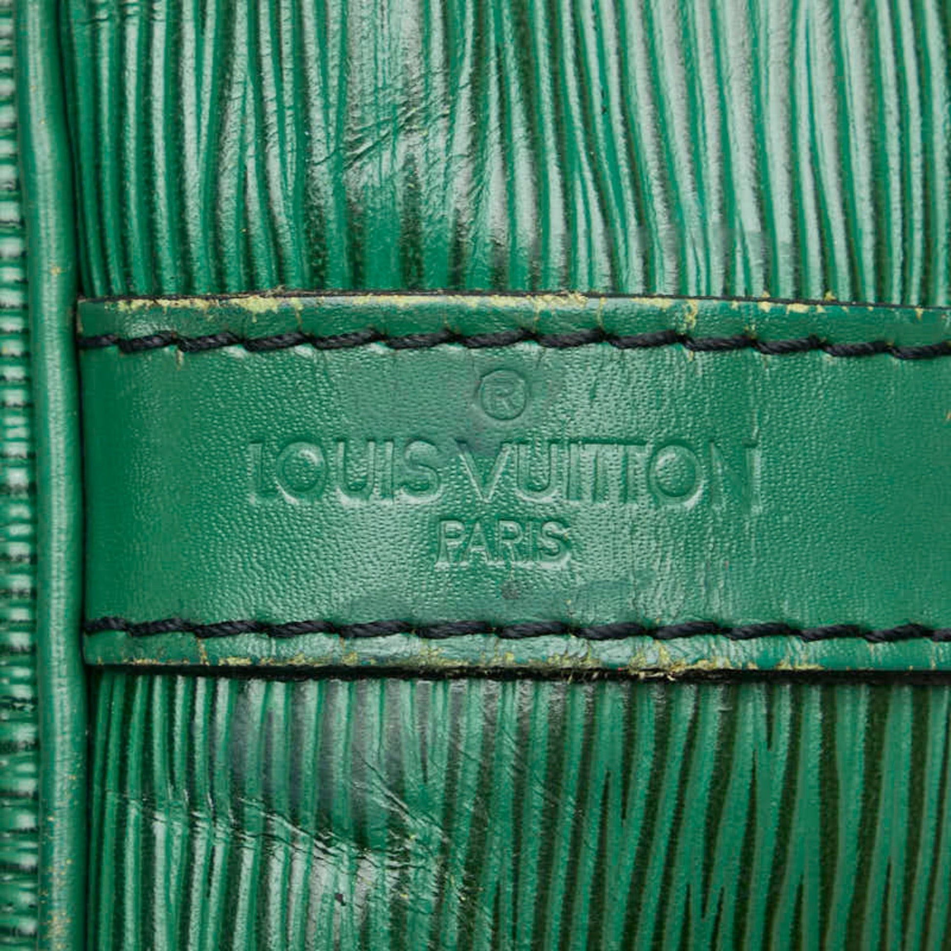 Louis Vuitton Petit Noé, Green, Leather, shoulder