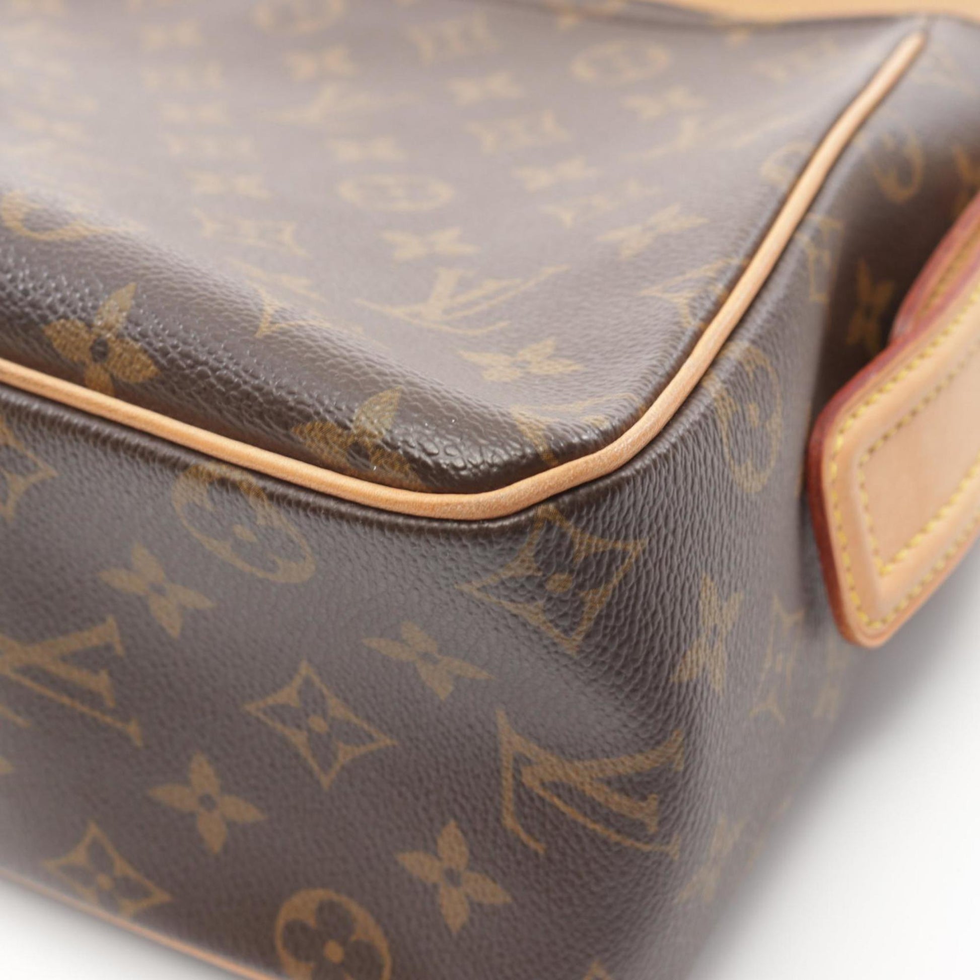 Louis Vuitton Viva Cité, Brown, Canvas, shoulder