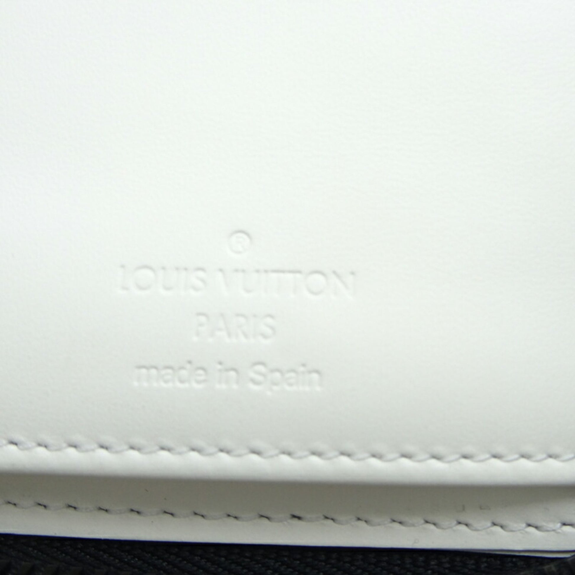 Louis Vuitton Zippy Wallet Vertical, White, Leather, wallet