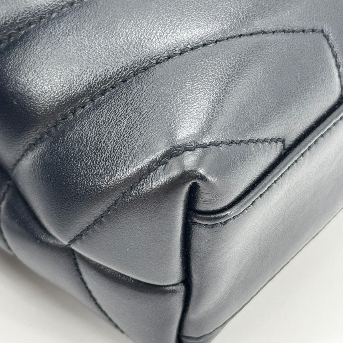 Saint Laurent Loulou Matelasse Chevron Leather, Black, Leather, Shoulder Bag