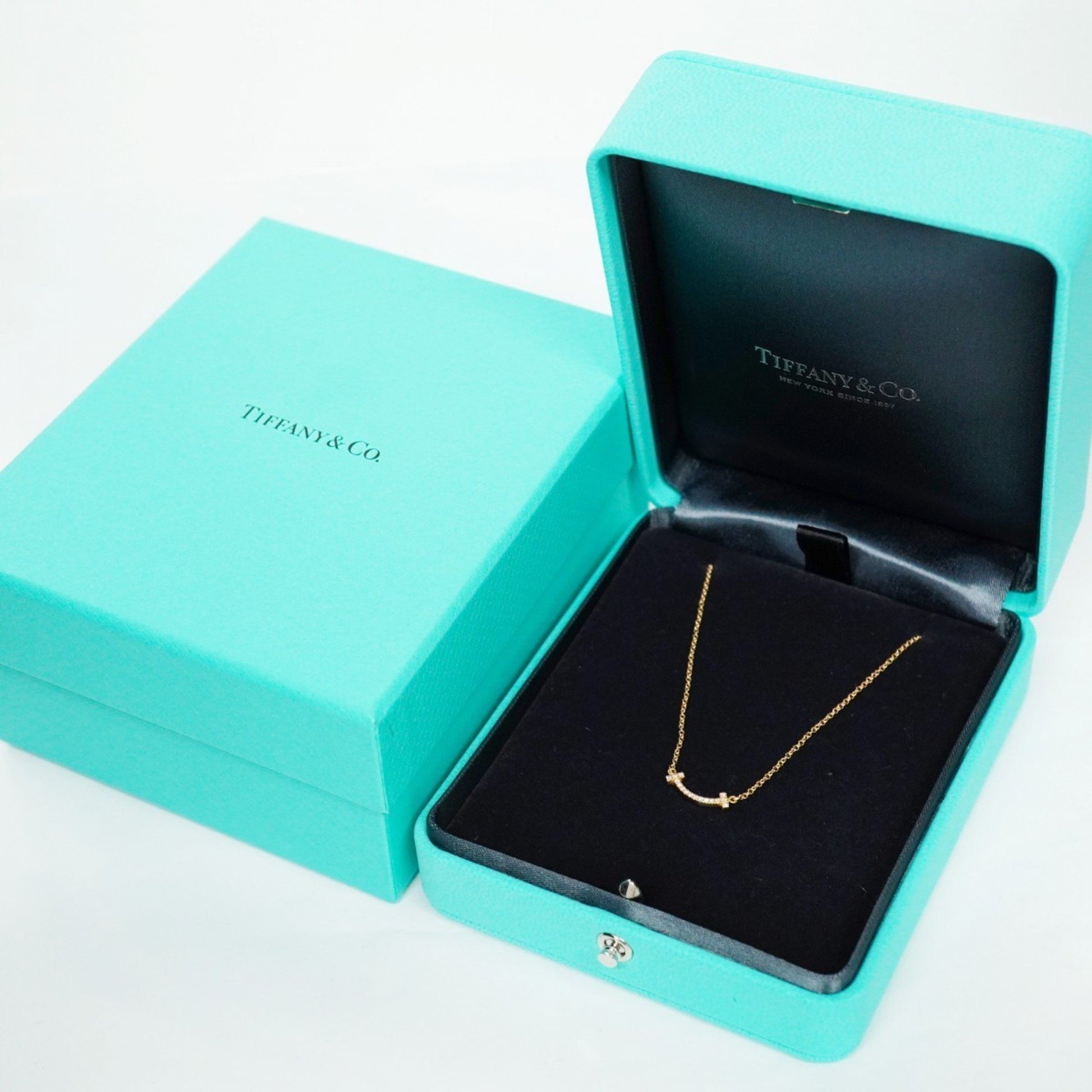 Tiffany & Co T Smile, Gold, Yellow Gold, necklace