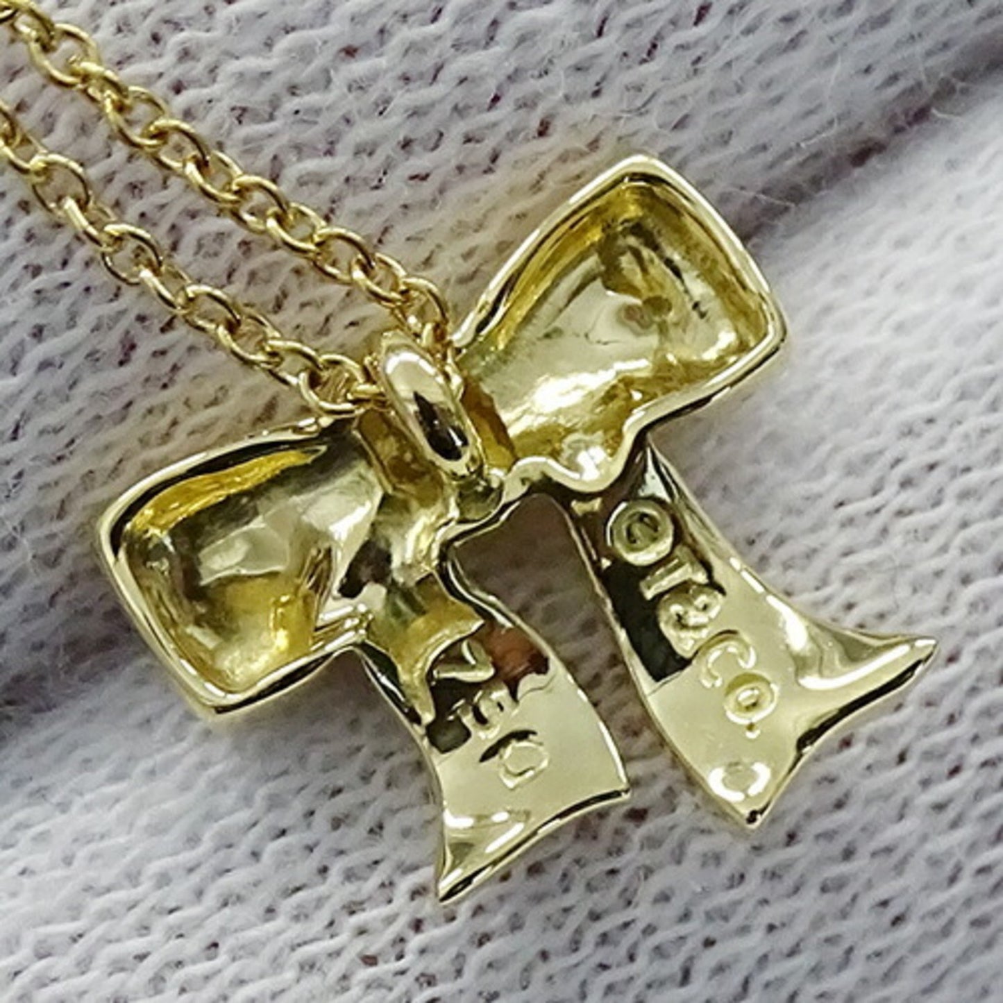 Tiffany & Co Ribbon, Gold, Yellow Gold, necklace