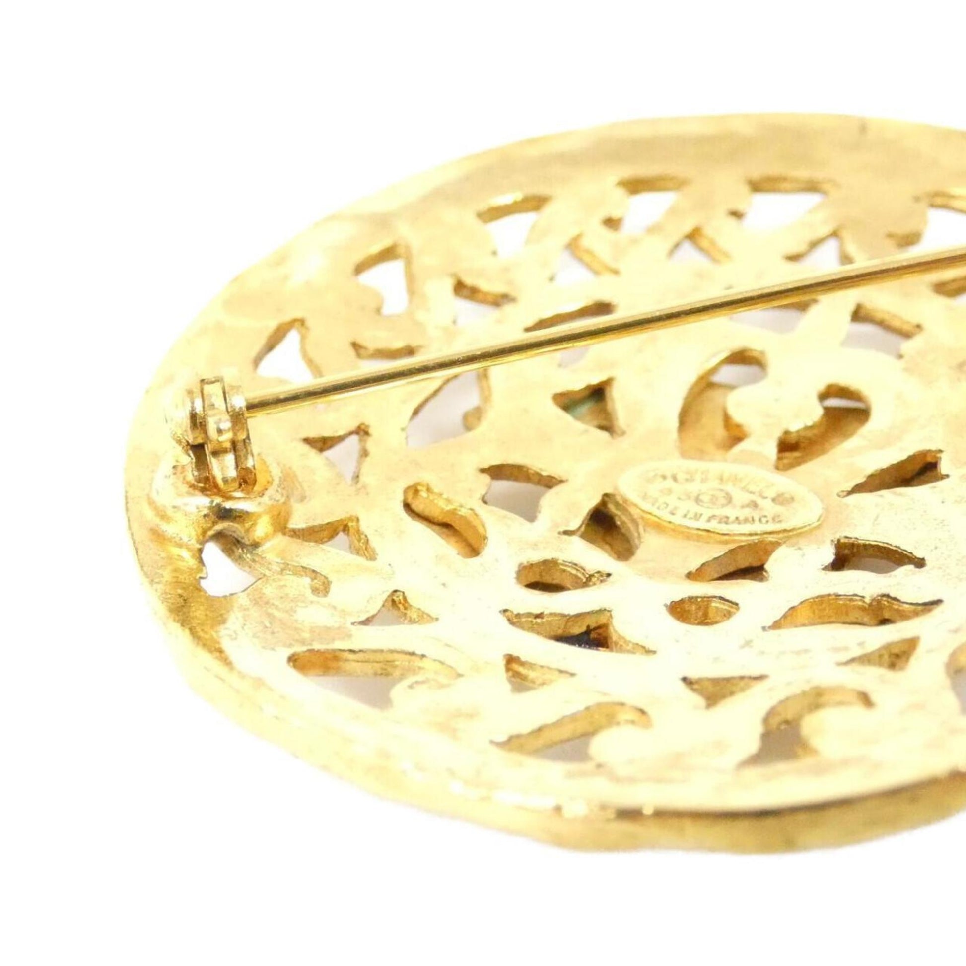 Chanel Broche, Gold, Gold Plated, brooch