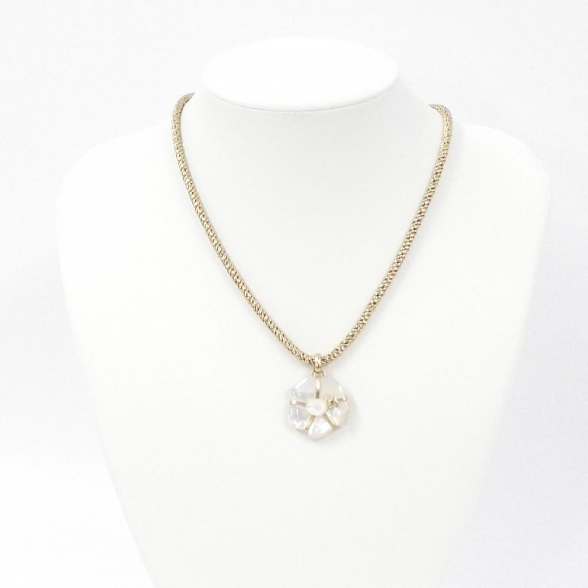 Chanel Camellia, White, Gold Plated, necklace