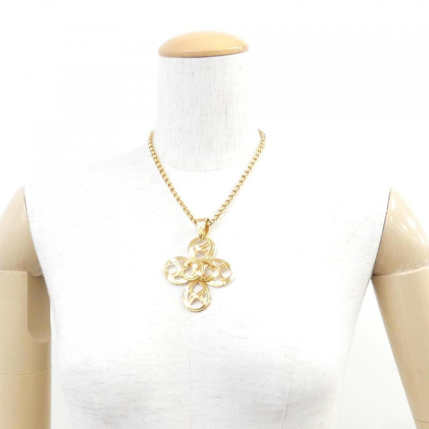 Chanel Clover, Gold, Gold Plated, necklace