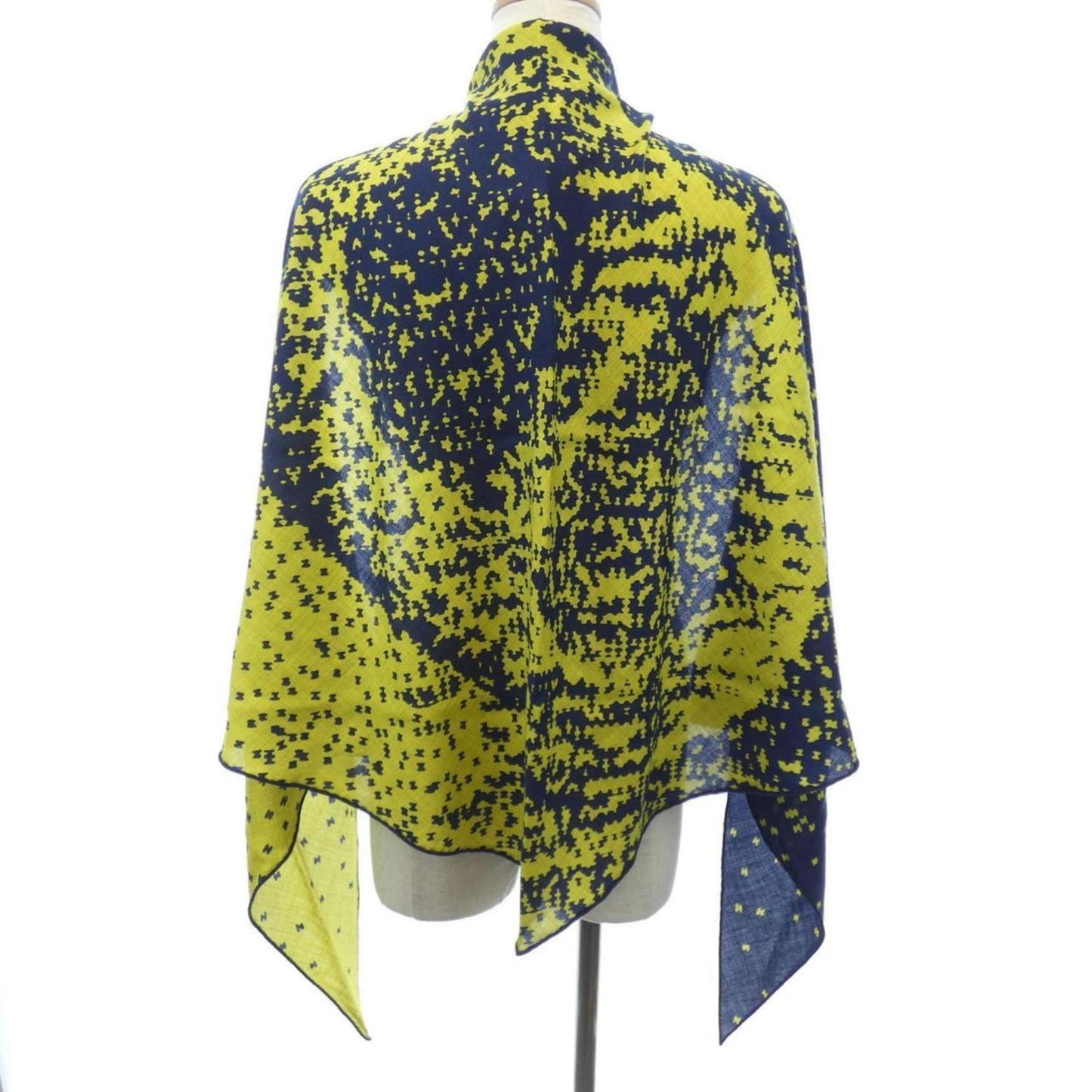 Hermès --, Yellow, Cashmere, scarf