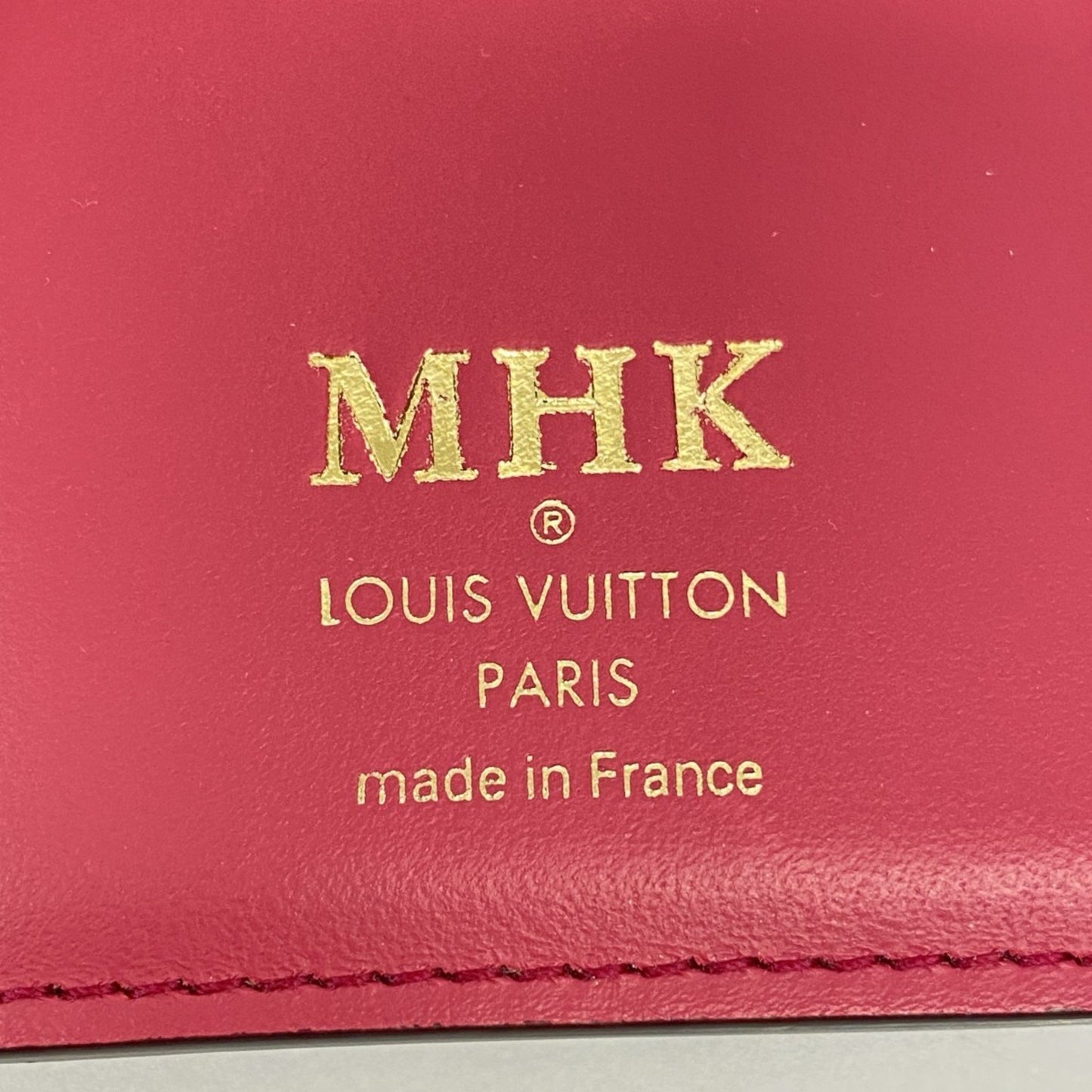 Louis Vuitton Capucines, Black, Leather, wallet