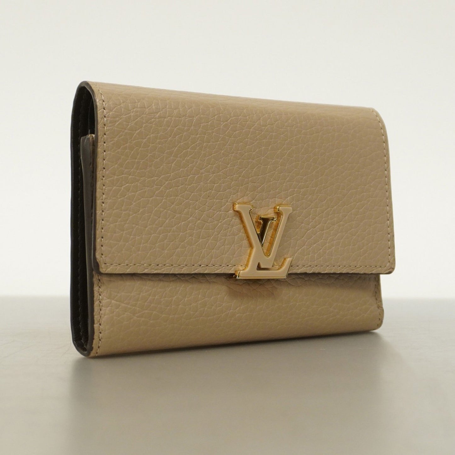 Louis Vuitton Capucines, Beige, Leather, wallet