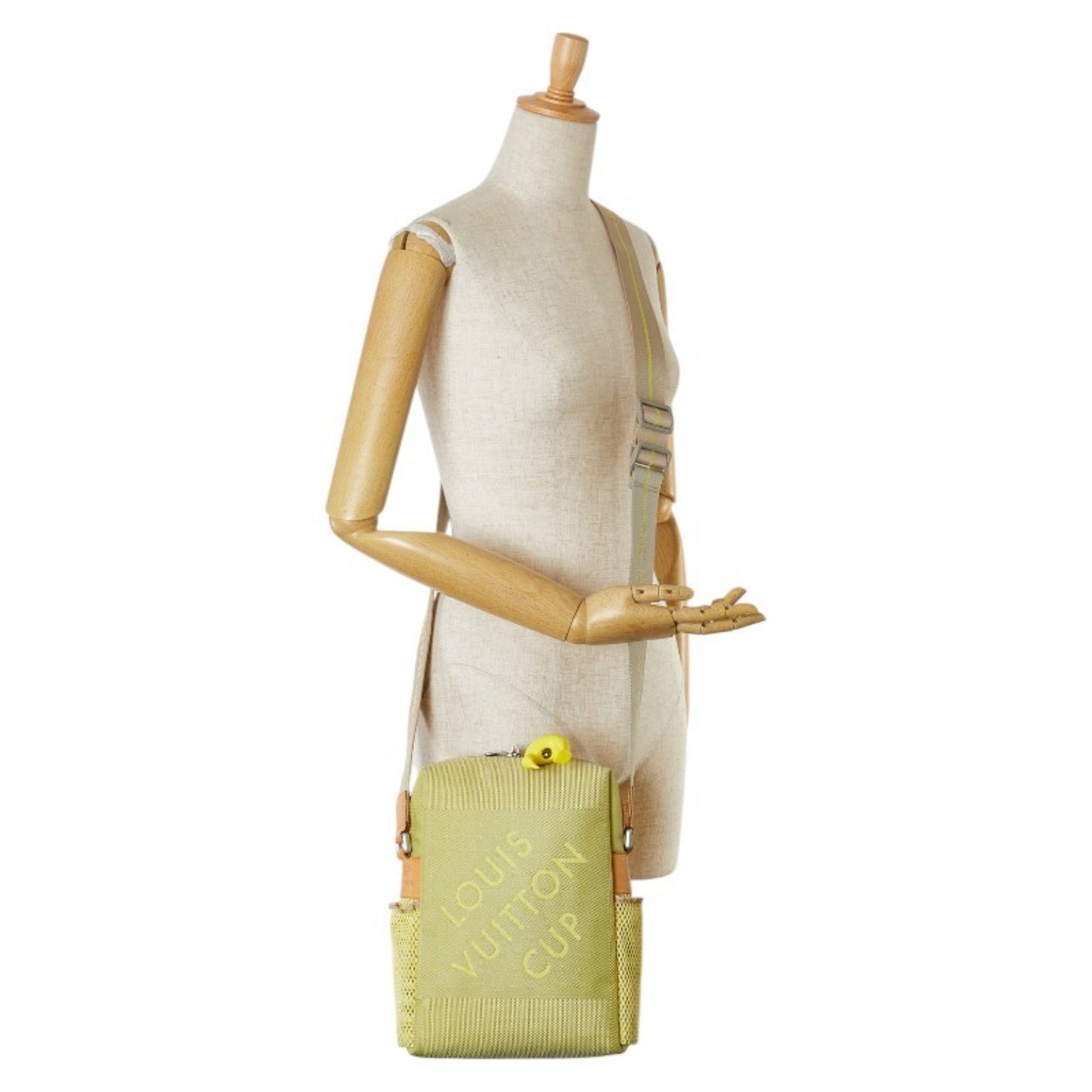 Louis Vuitton Geant, Yellow, Canvas, shoulder