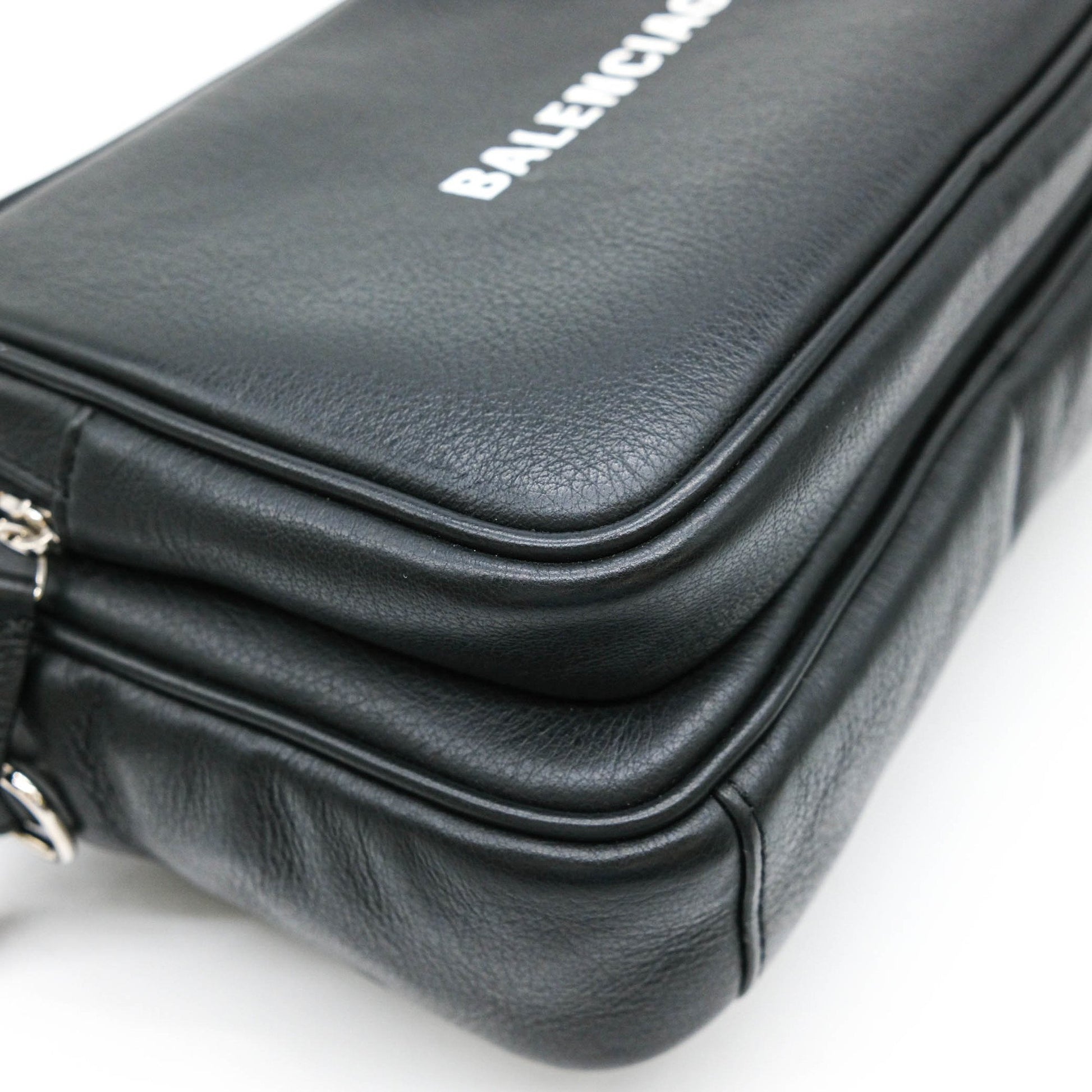 Balenciaga Everyday, Black, Leather, shoulder