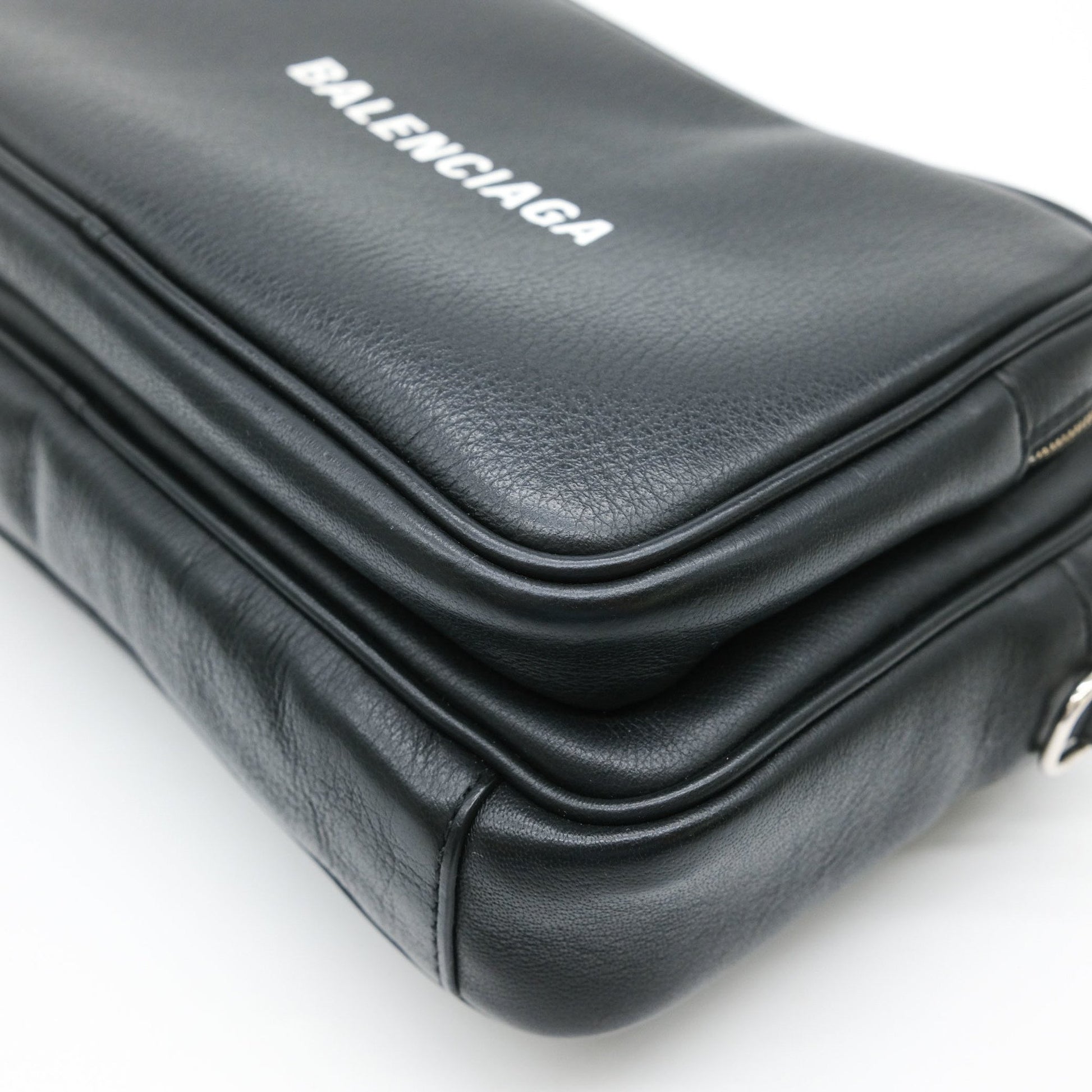 Balenciaga Everyday, Black, Leather, shoulder