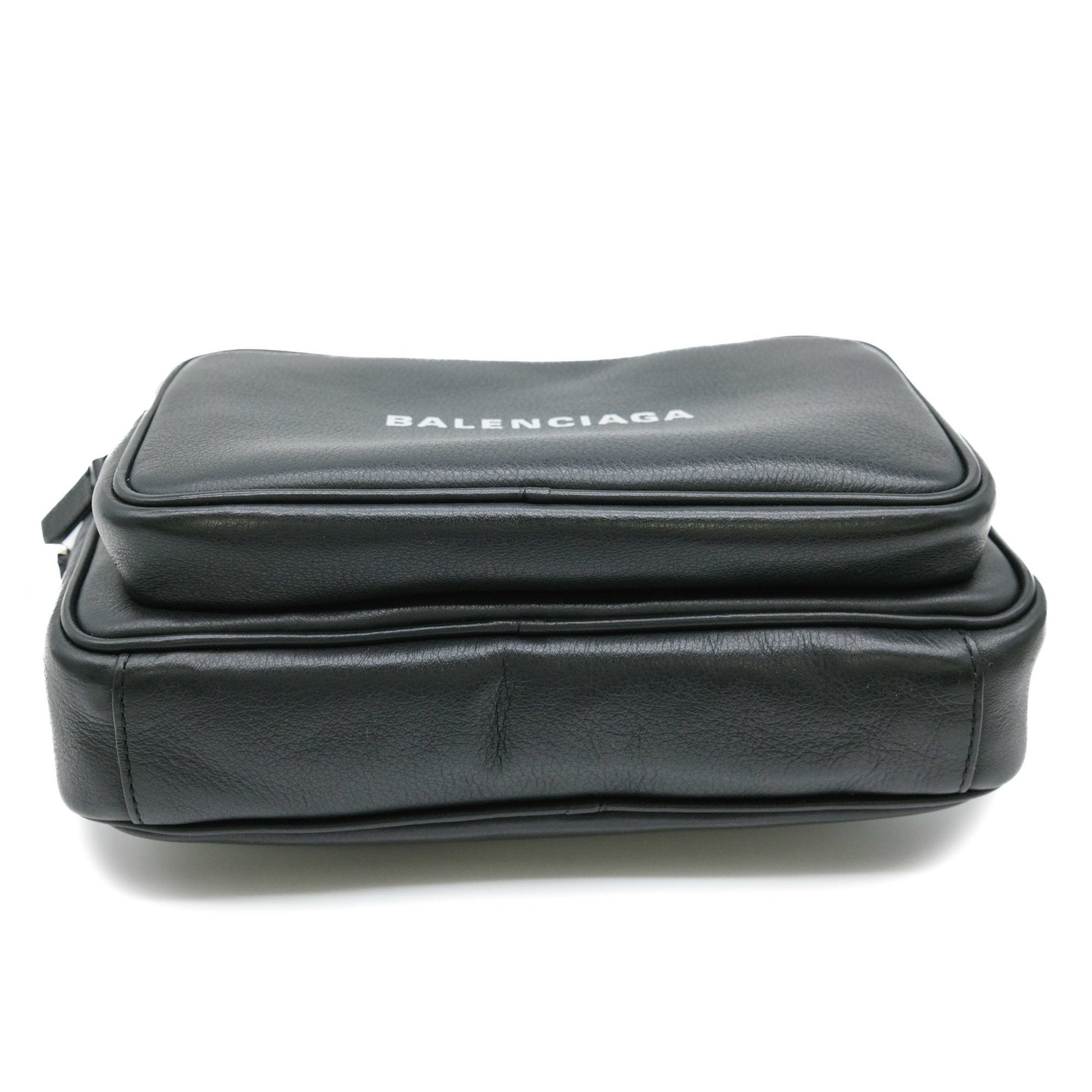 Balenciaga Everyday, Black, Leather, shoulder