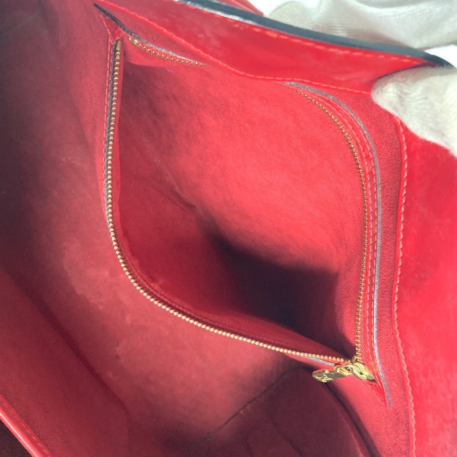 Louis Vuitton Duplex, Red, Leather, shoulder