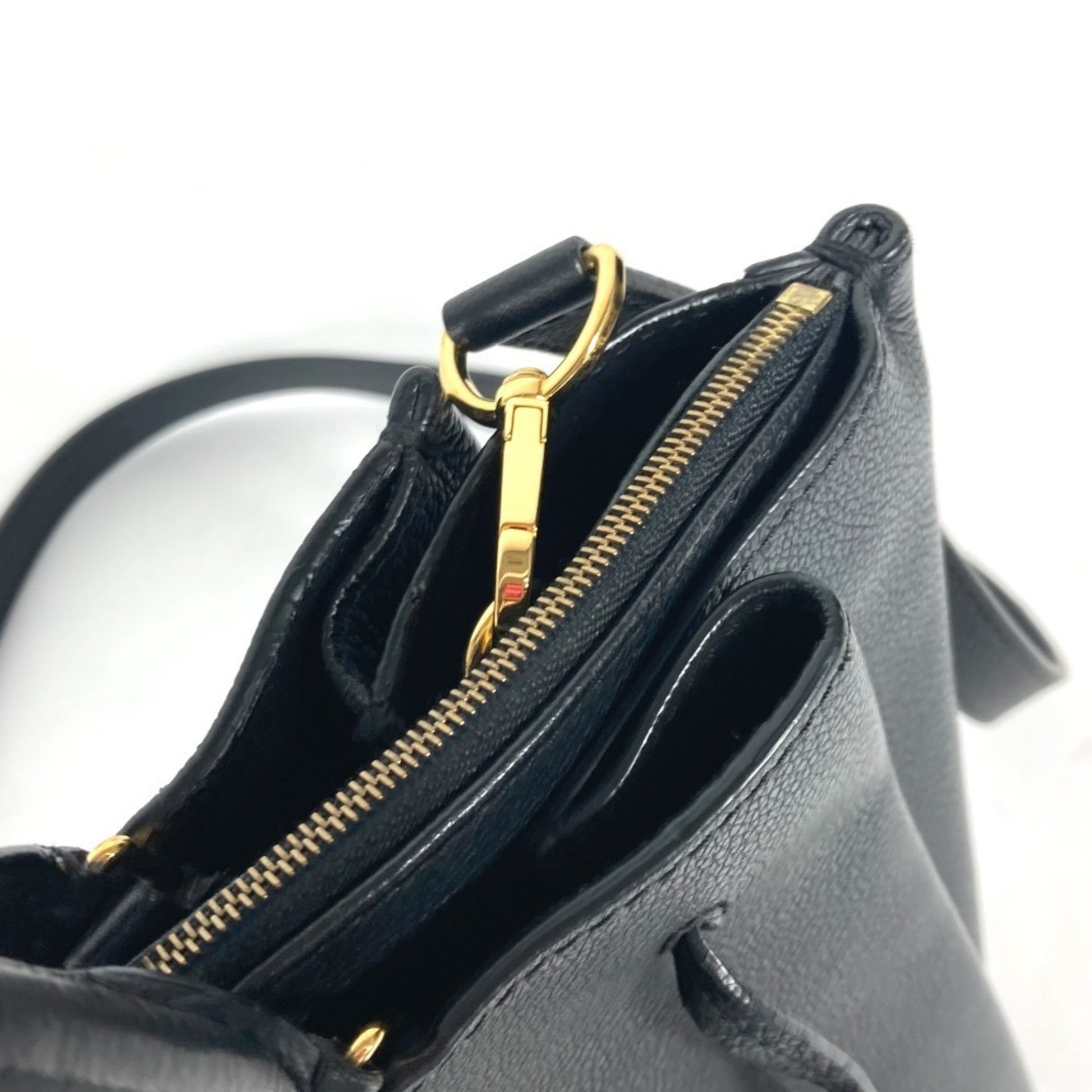 Louis Vuitton Lockmeto, Black, Leather, handbag