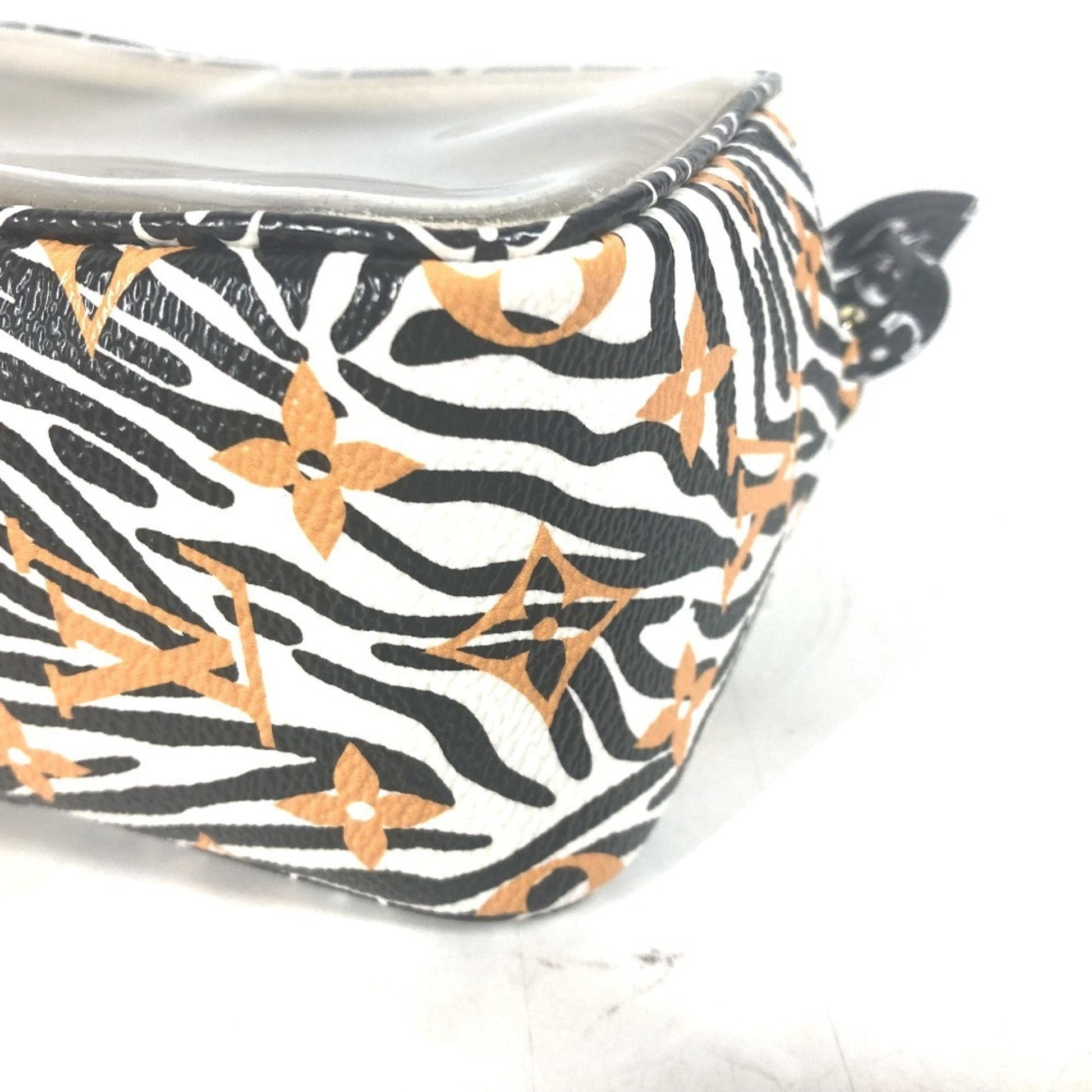Louis Vuitton Beach Pouch, Black, Leather, clutch
