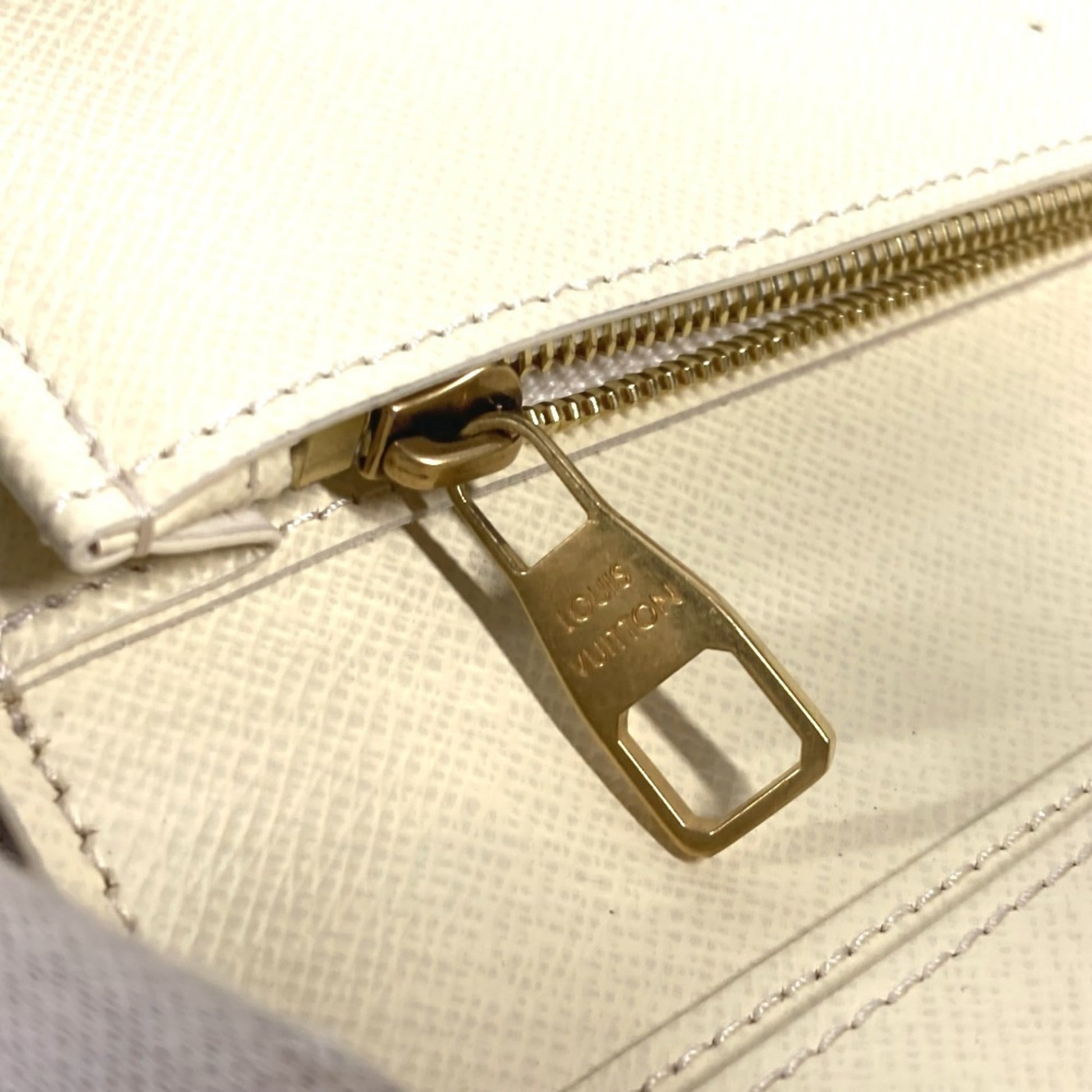 Louis Vuitton Brazza, White, Leather, wallet